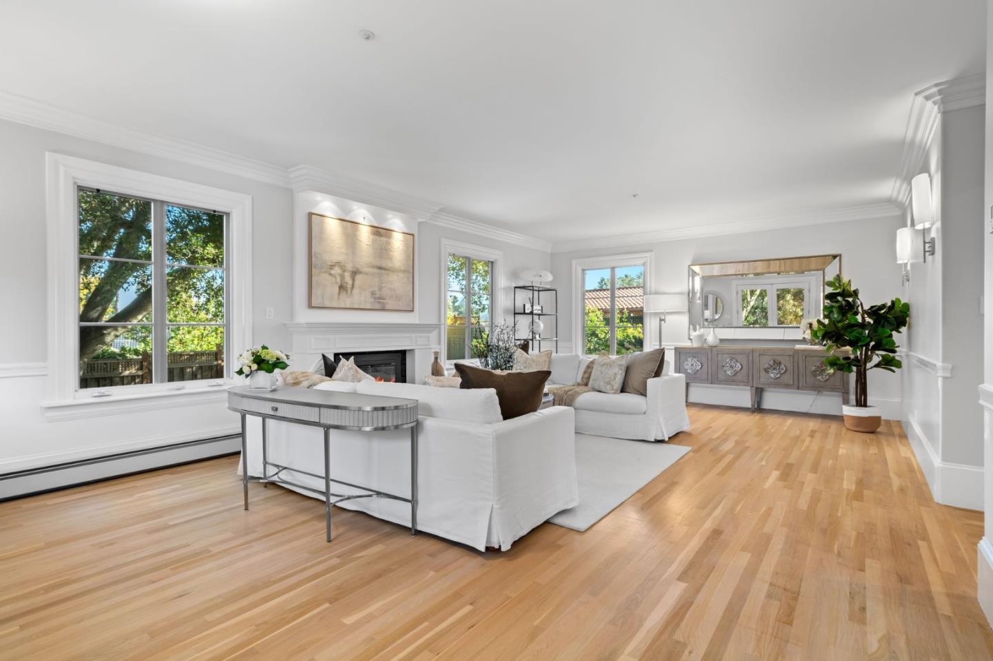 Detail Gallery Image 8 of 92 For 19050 Camino Barco, Saratoga,  CA 95070 - 6 Beds | 4 Baths