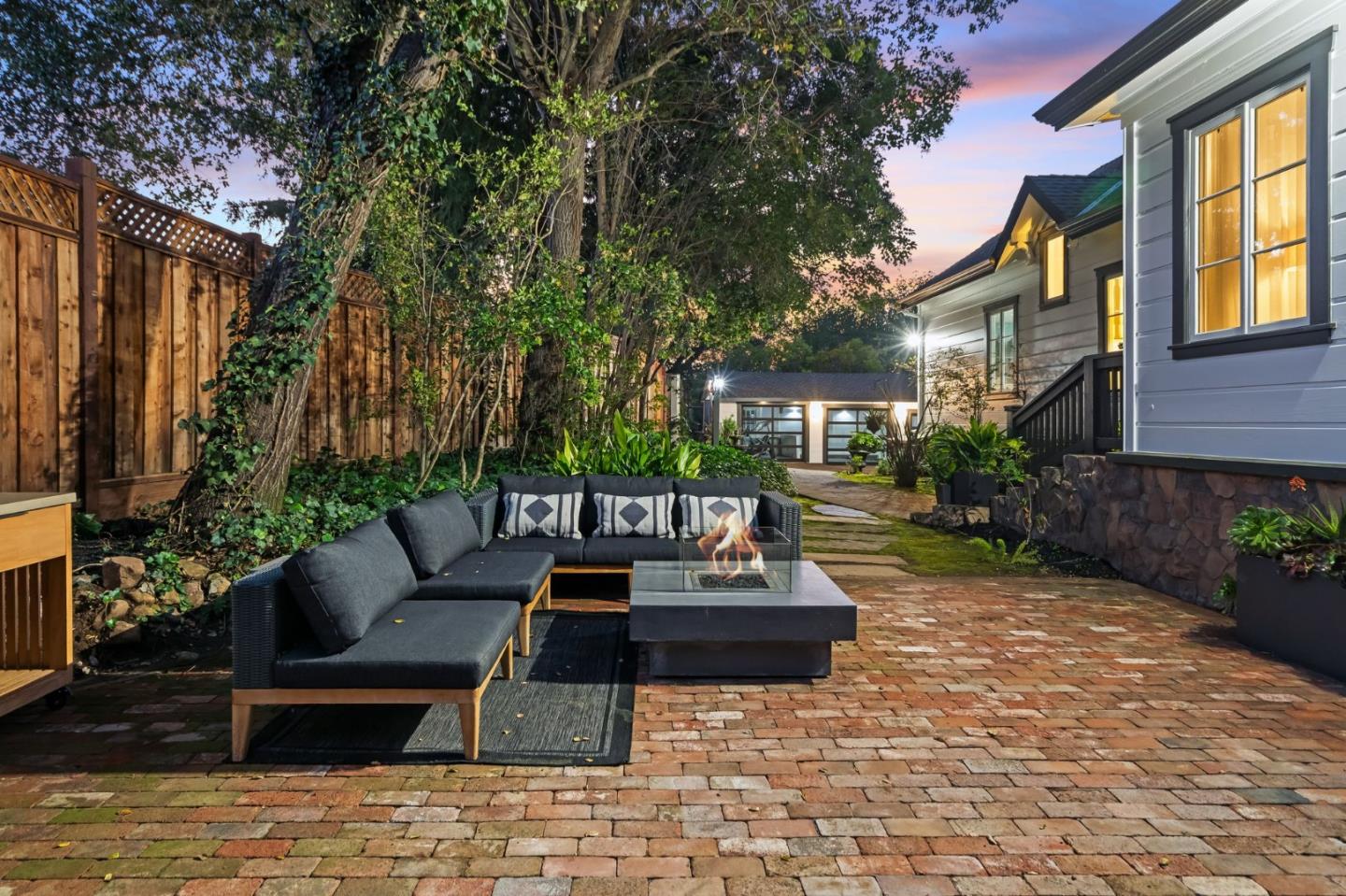 Detail Gallery Image 83 of 92 For 19050 Camino Barco, Saratoga,  CA 95070 - 6 Beds | 4 Baths