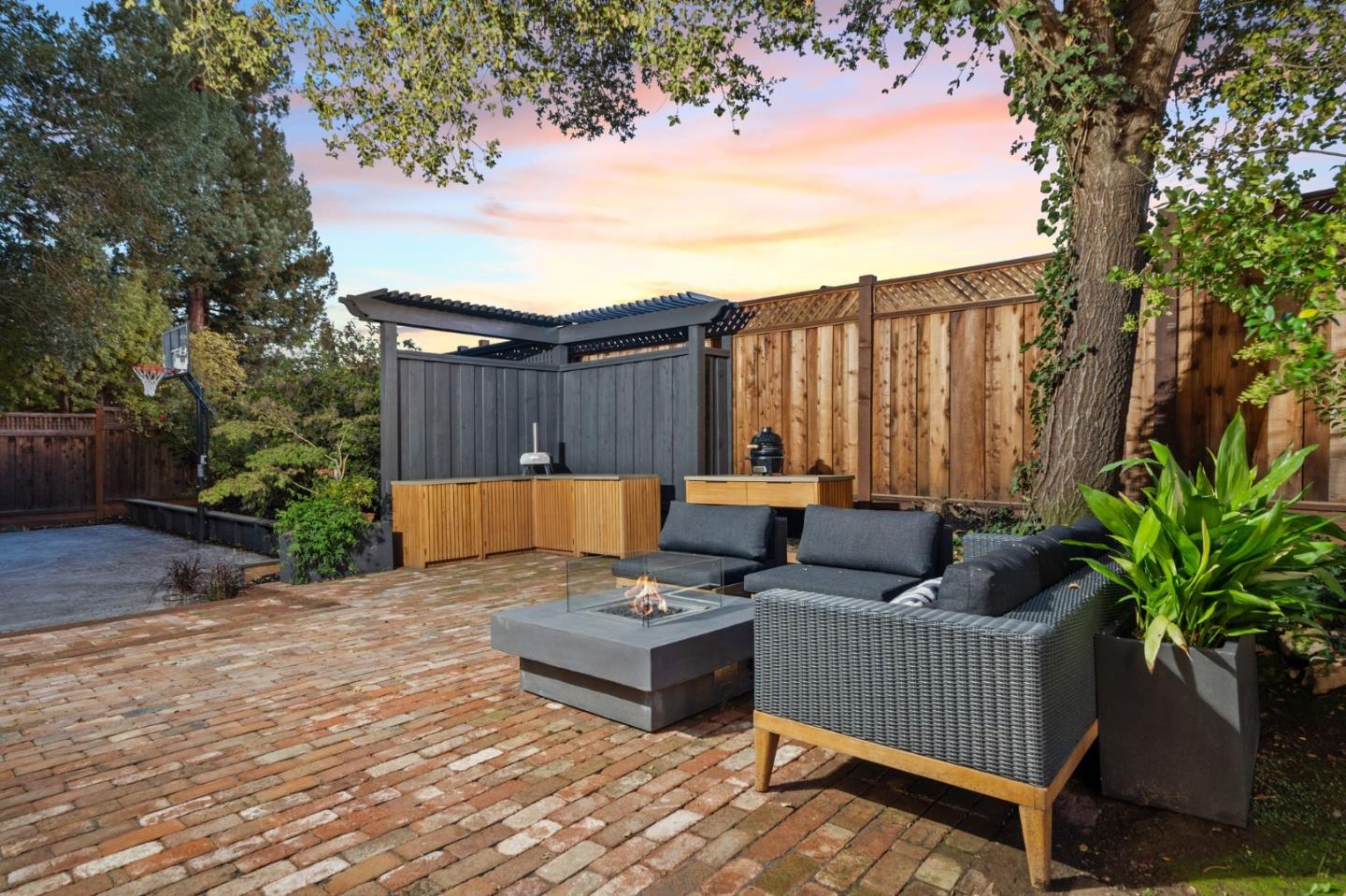 Detail Gallery Image 85 of 92 For 19050 Camino Barco, Saratoga,  CA 95070 - 6 Beds | 4 Baths