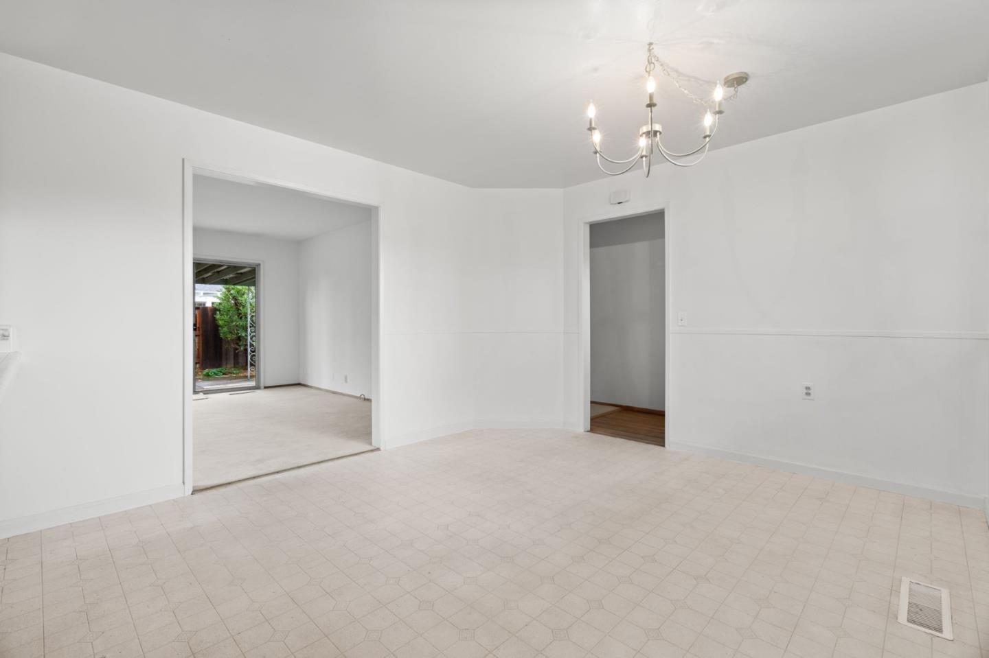 Detail Gallery Image 11 of 33 For 1401 S Mary Ave, Sunnyvale,  CA 94087 - 3 Beds | 2 Baths