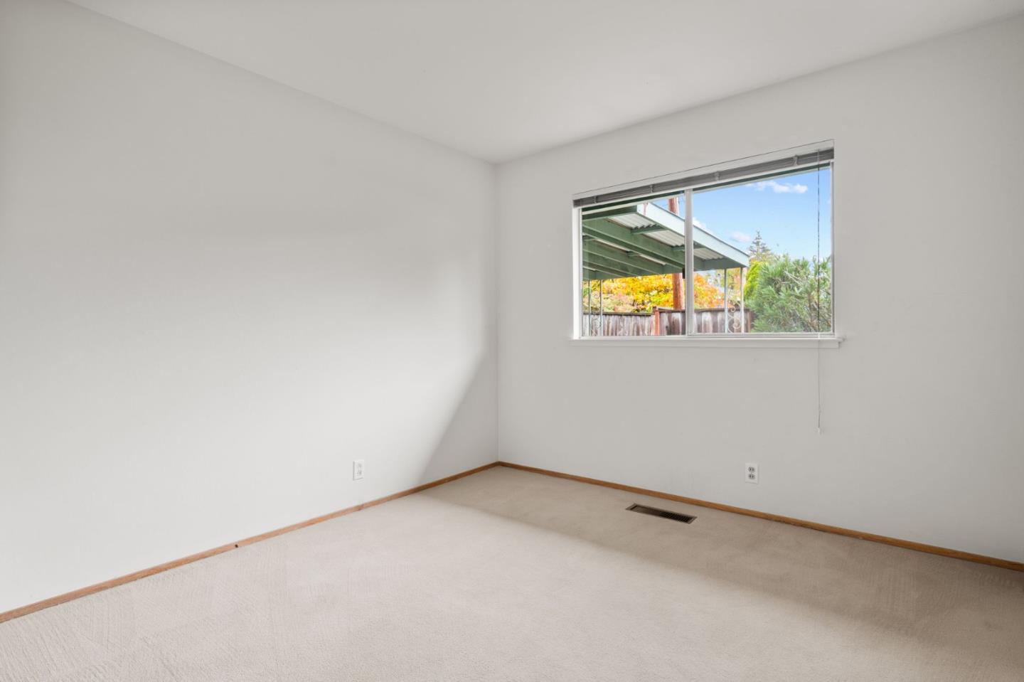 Detail Gallery Image 16 of 33 For 1401 S Mary Ave, Sunnyvale,  CA 94087 - 3 Beds | 2 Baths