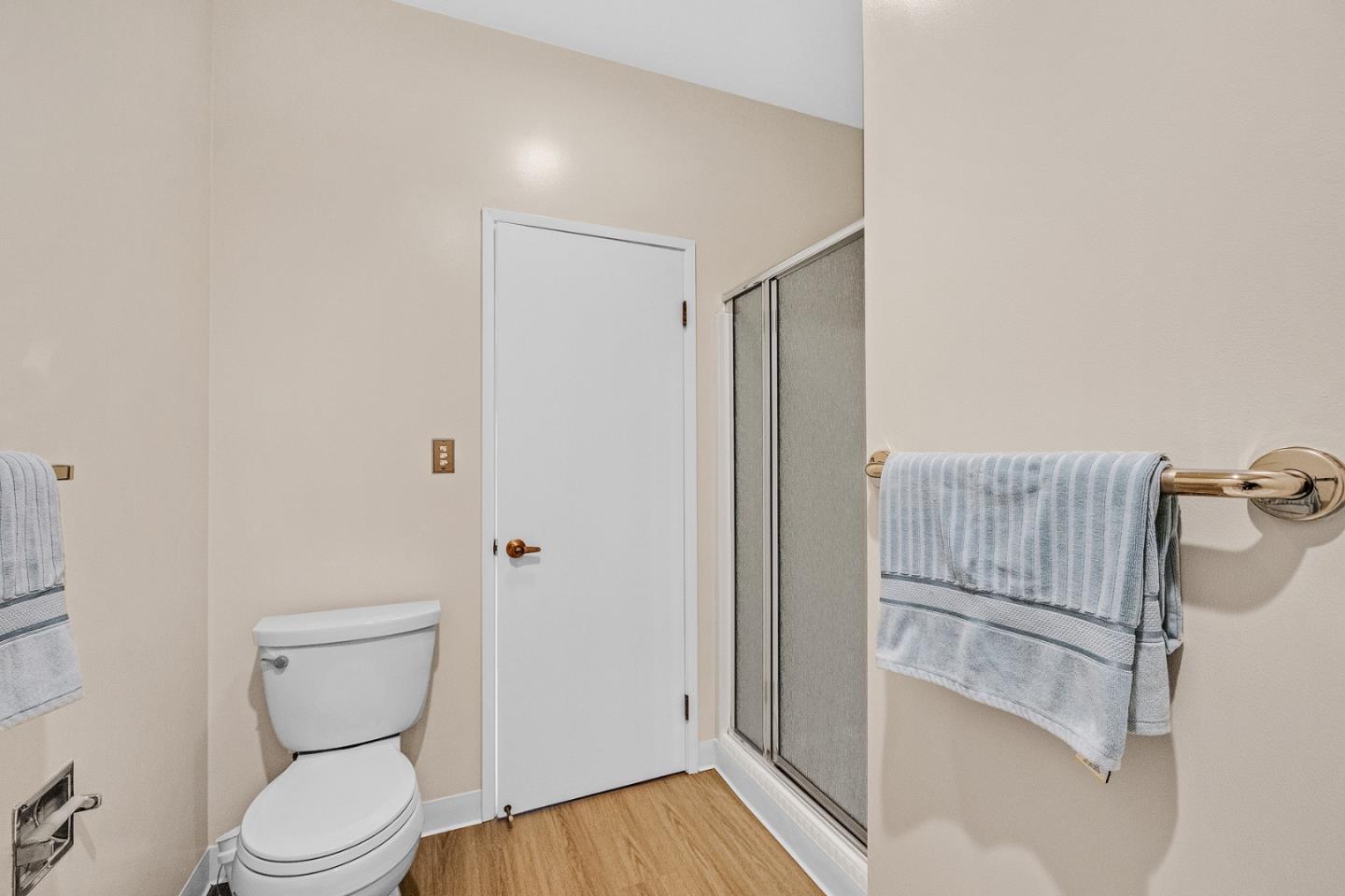 Detail Gallery Image 16 of 23 For 1515 Floribunda Ave #302,  Burlingame,  CA 94010 - 2 Beds | 2 Baths