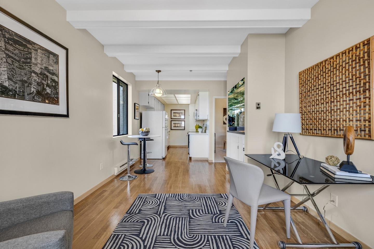 Detail Gallery Image 8 of 23 For 1515 Floribunda Ave #302,  Burlingame,  CA 94010 - 2 Beds | 2 Baths