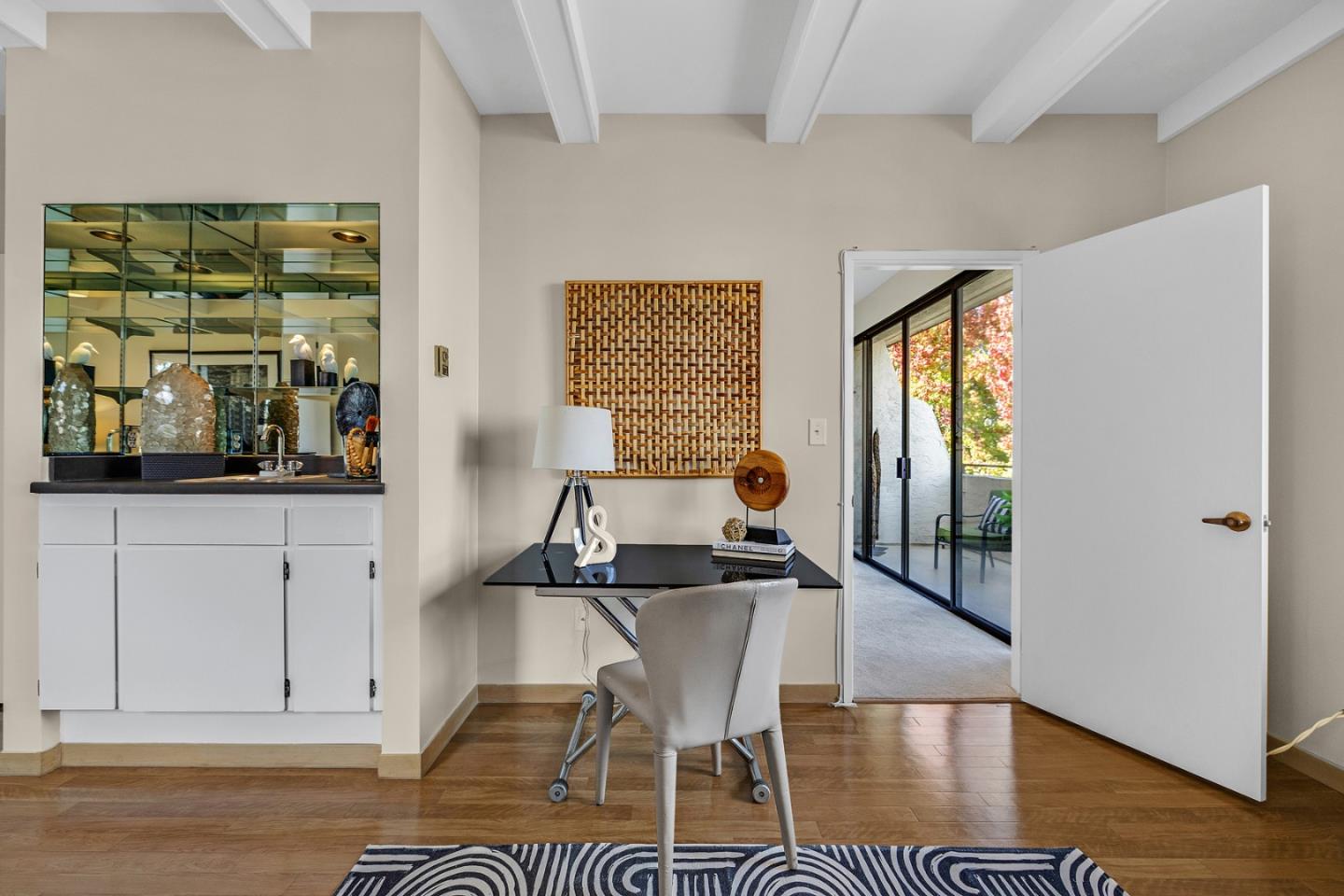 Detail Gallery Image 9 of 23 For 1515 Floribunda Ave #302,  Burlingame,  CA 94010 - 2 Beds | 2 Baths
