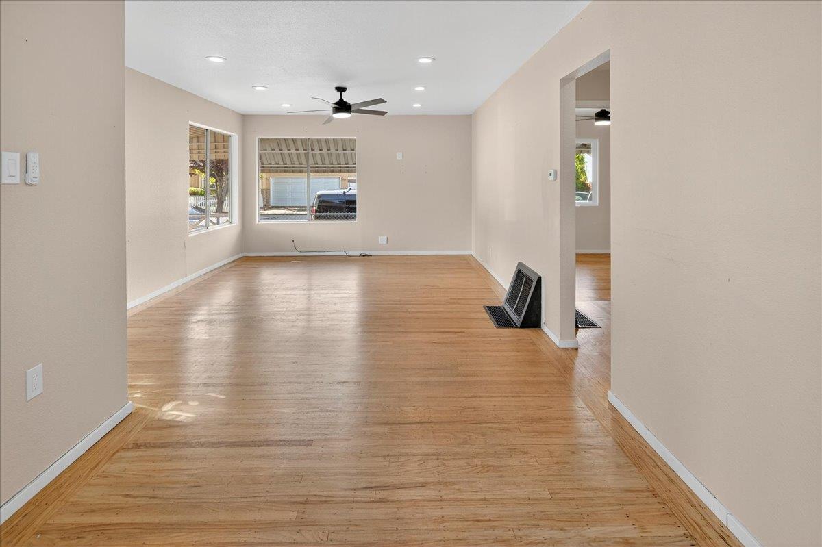 Detail Gallery Image 10 of 40 For 3703 Florence St, Redwood City,  CA 94063 - 4 Beds | 1 Baths