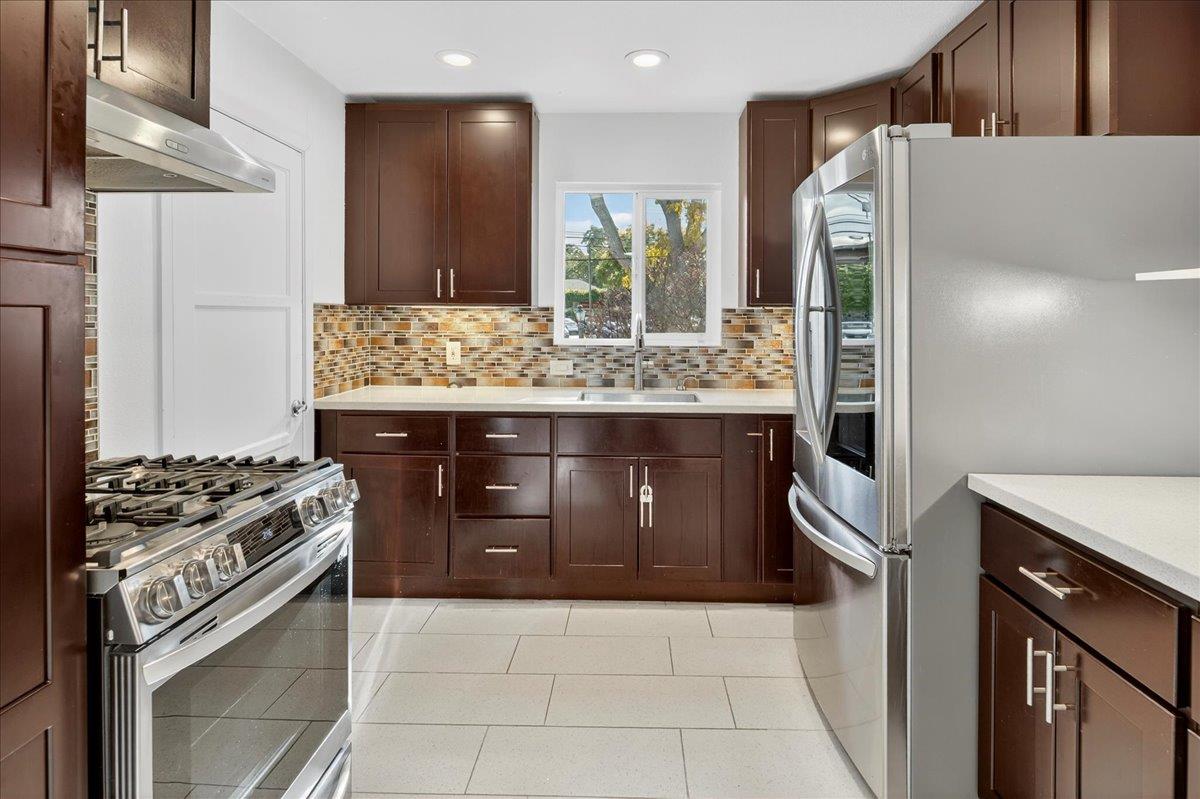 Detail Gallery Image 13 of 40 For 3703 Florence St, Redwood City,  CA 94063 - 4 Beds | 1 Baths