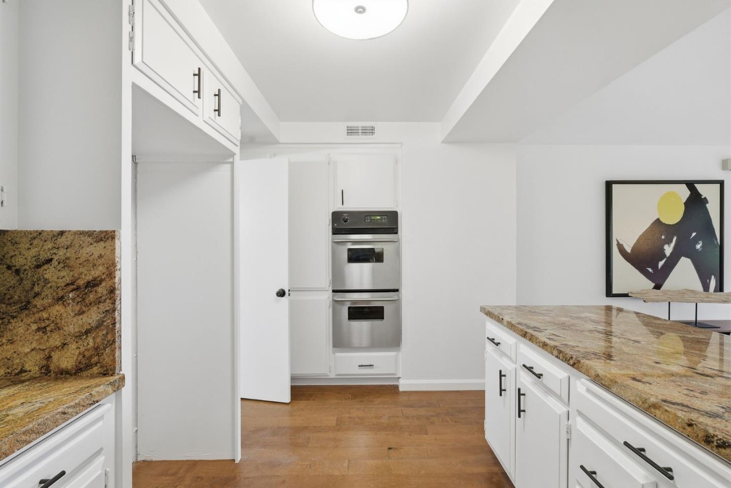 Detail Gallery Image 15 of 70 For 5870 Balmoral Dr, Oakland,  CA 94619 - 3 Beds | 2 Baths