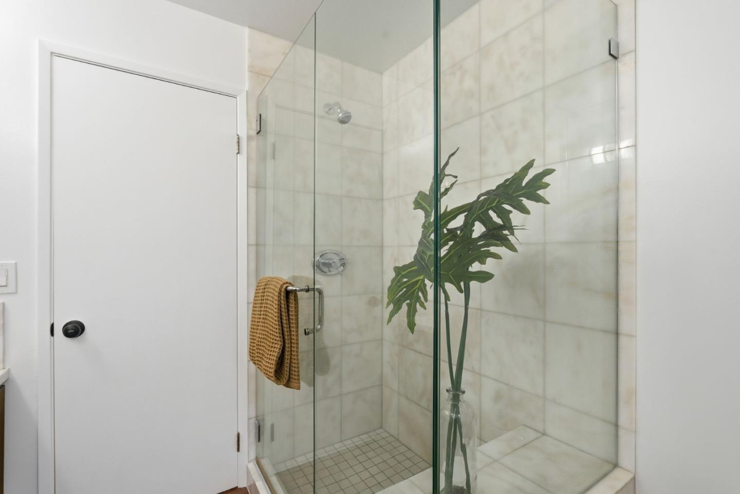 Detail Gallery Image 33 of 70 For 5870 Balmoral Dr, Oakland,  CA 94619 - 3 Beds | 2 Baths