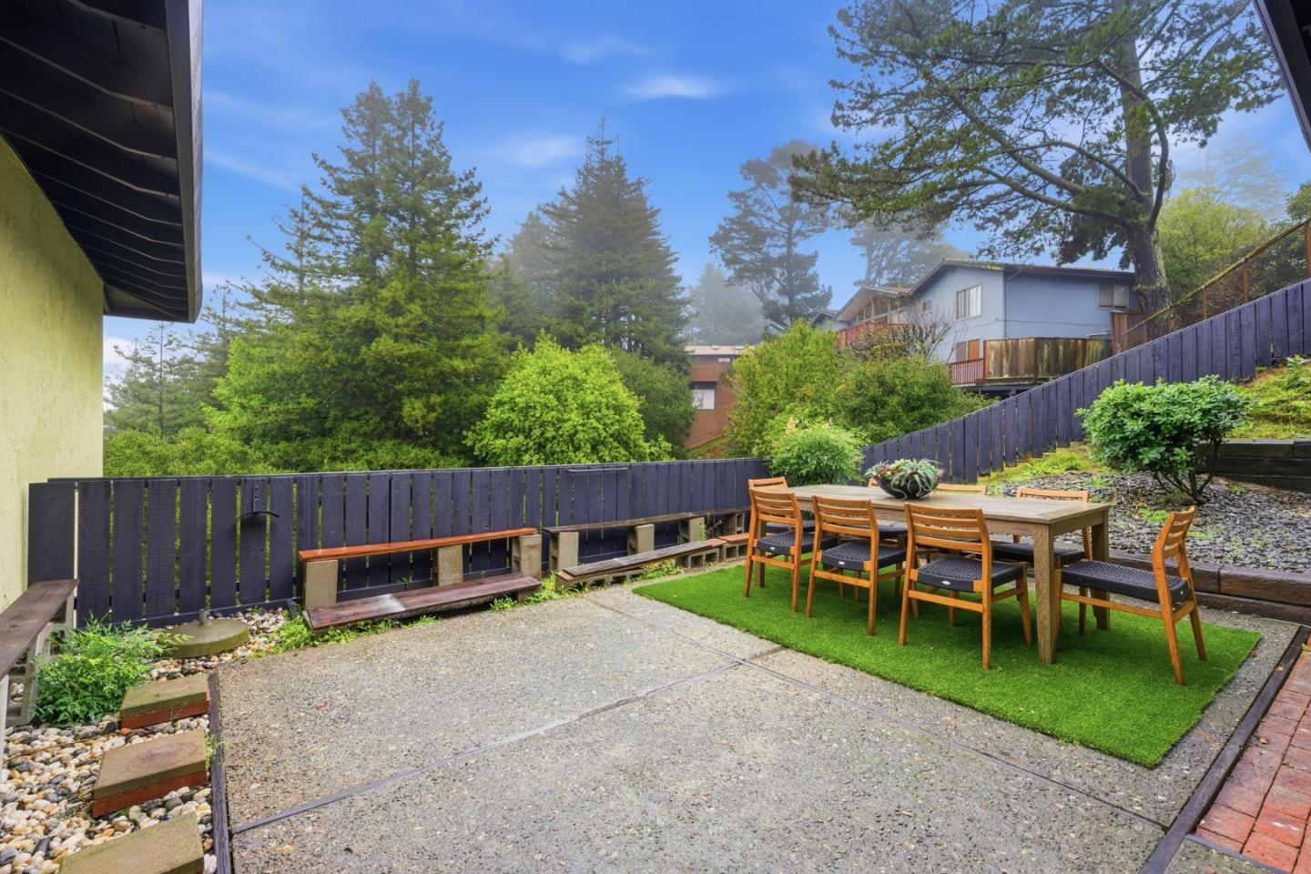 Detail Gallery Image 40 of 70 For 5870 Balmoral Dr, Oakland,  CA 94619 - 3 Beds | 2 Baths