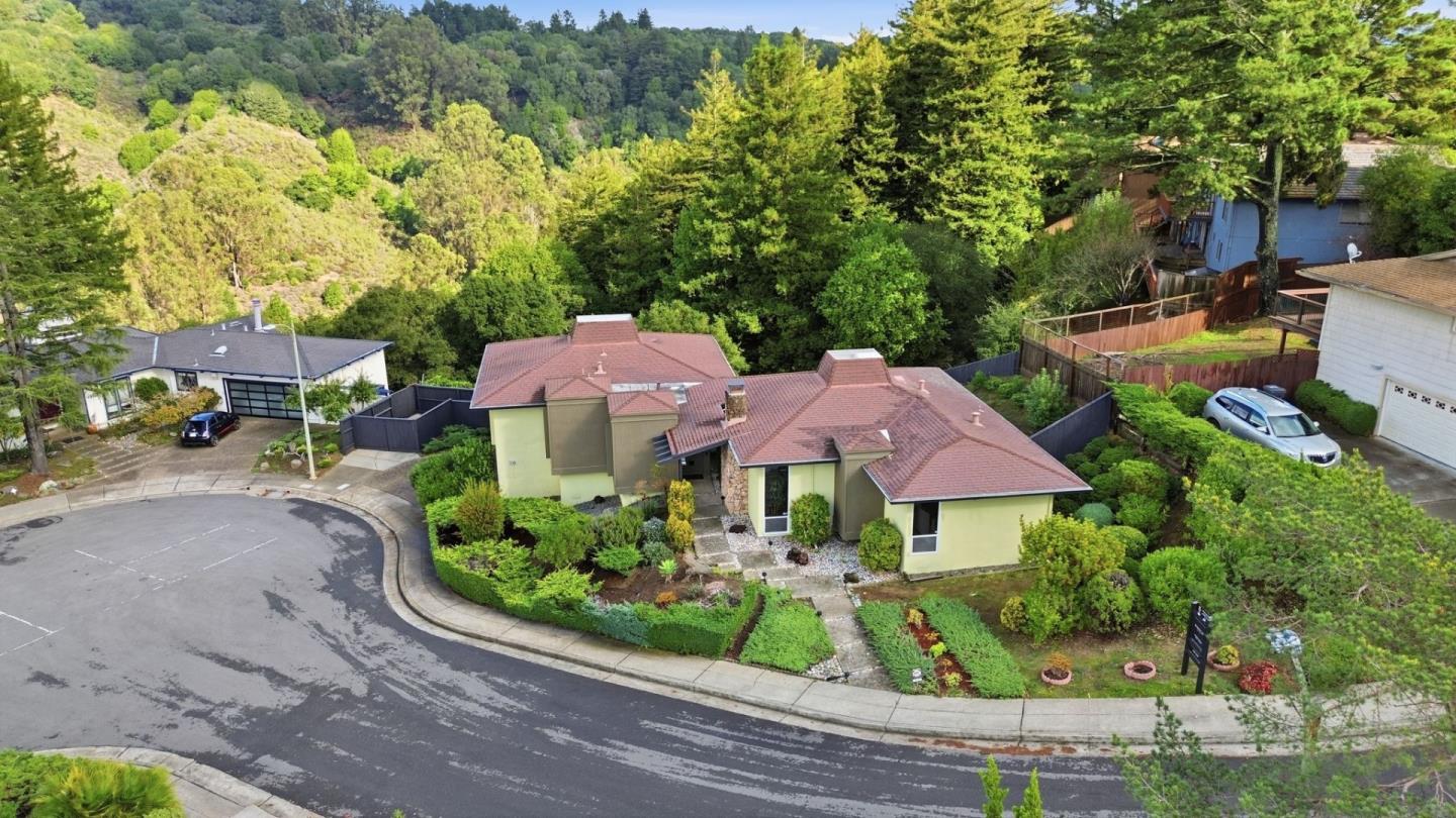 Detail Gallery Image 49 of 70 For 5870 Balmoral Dr, Oakland,  CA 94619 - 3 Beds | 2 Baths