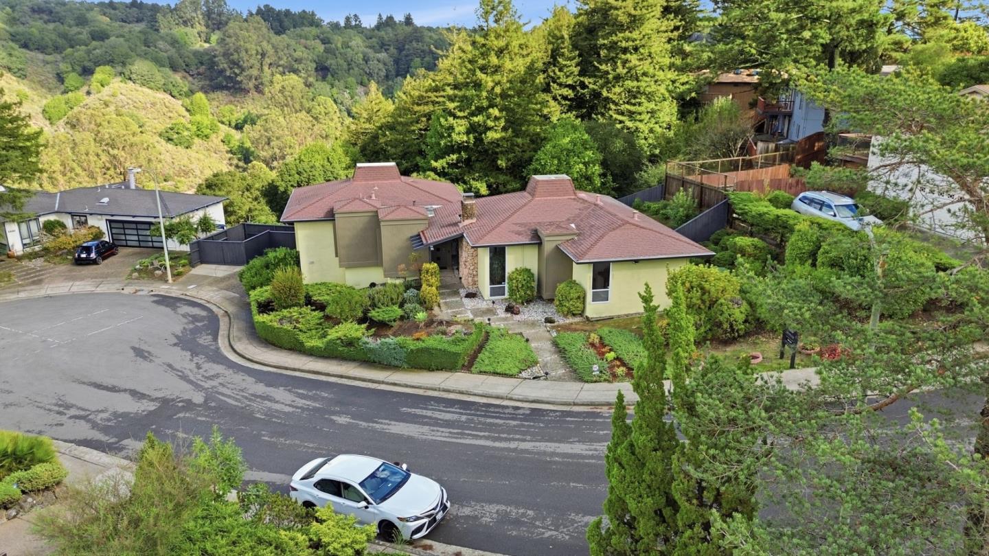 Detail Gallery Image 50 of 70 For 5870 Balmoral Dr, Oakland,  CA 94619 - 3 Beds | 2 Baths