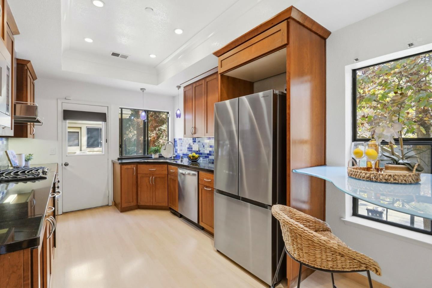 Detail Gallery Image 14 of 34 For 926 La Mesa Ter a,  Sunnyvale,  CA 94086 - 4 Beds | 3 Baths