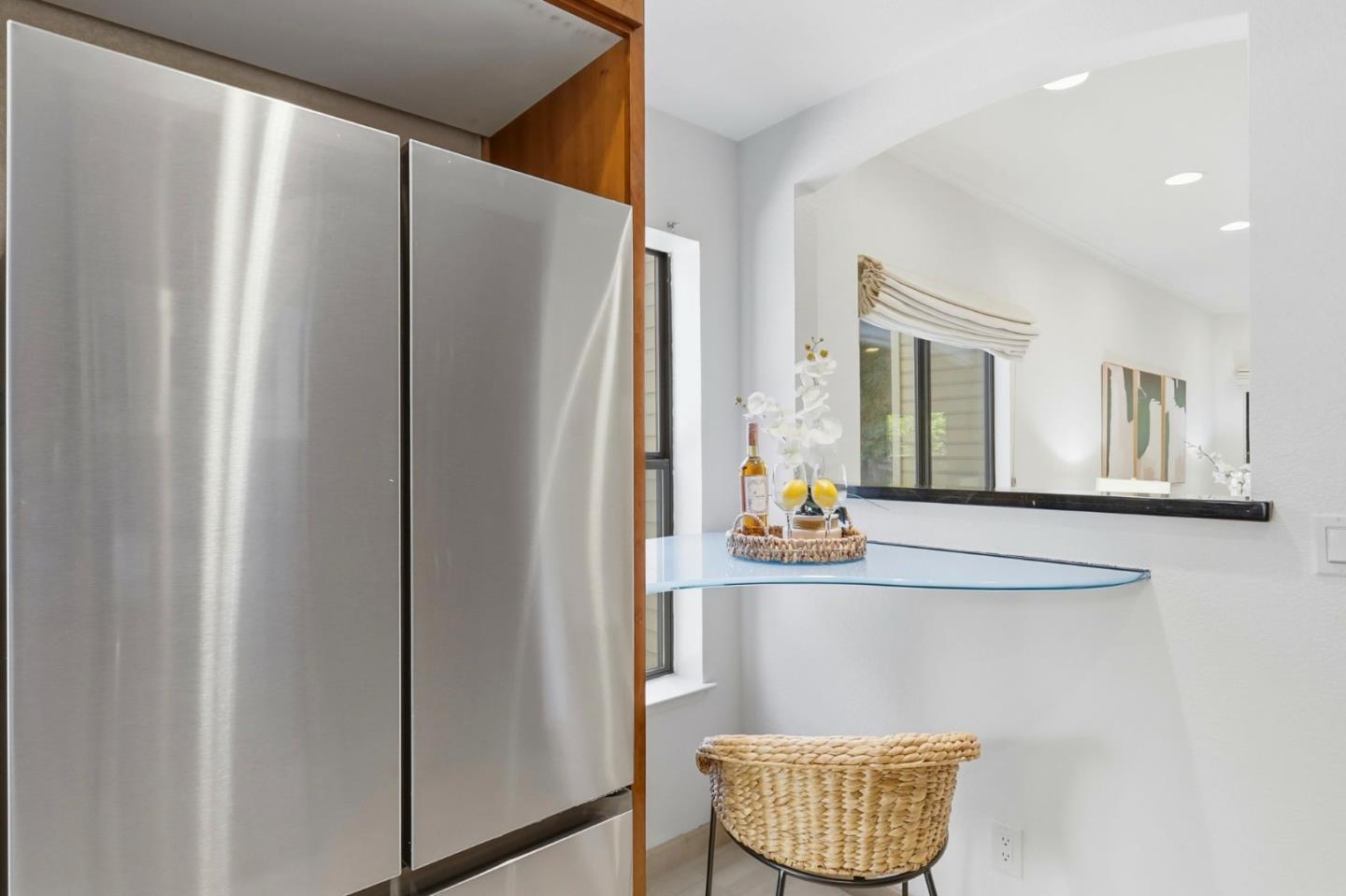 Detail Gallery Image 15 of 34 For 926 La Mesa Ter a,  Sunnyvale,  CA 94086 - 4 Beds | 3 Baths