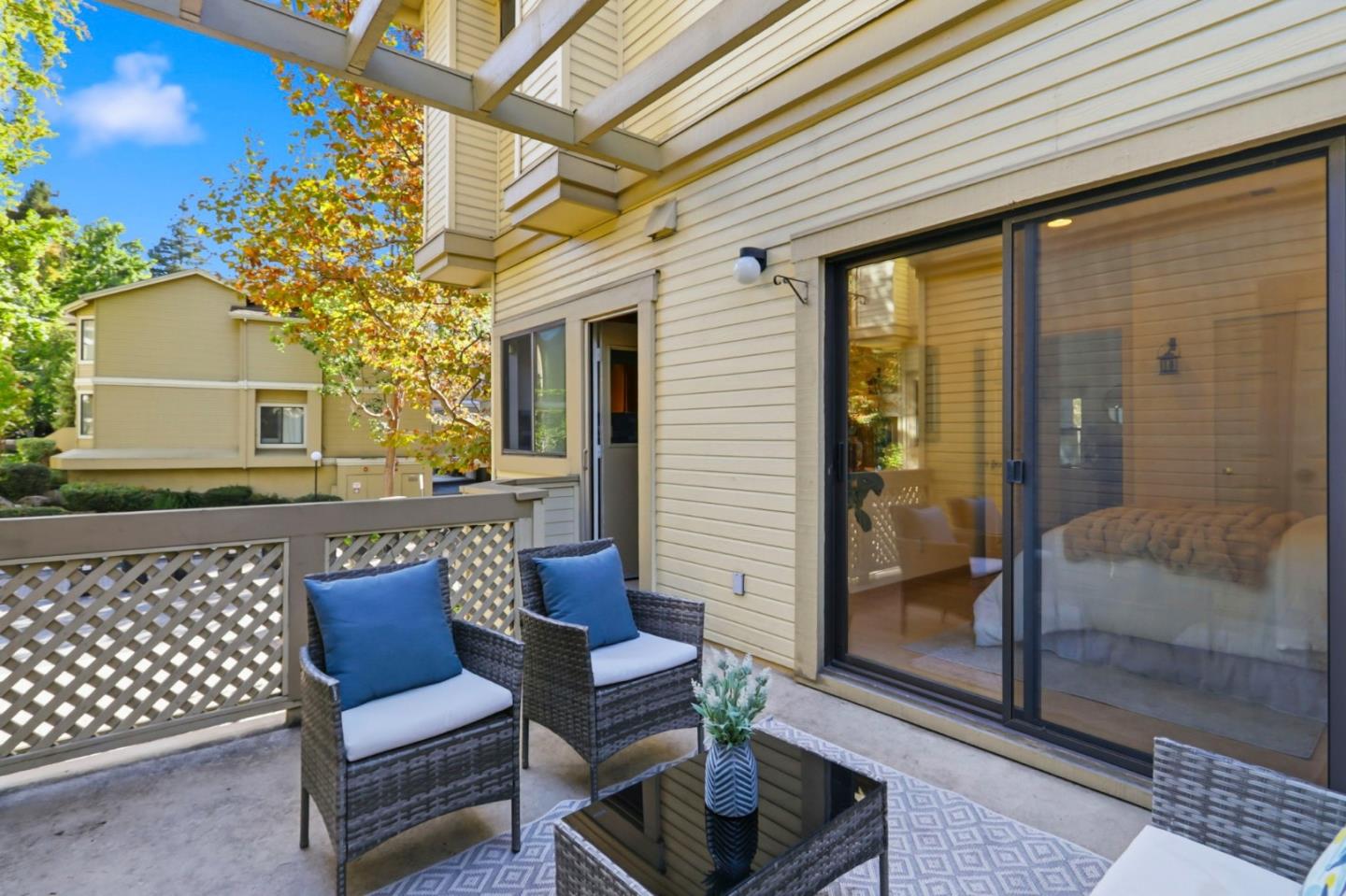 Detail Gallery Image 16 of 34 For 926 La Mesa Ter a,  Sunnyvale,  CA 94086 - 4 Beds | 3 Baths