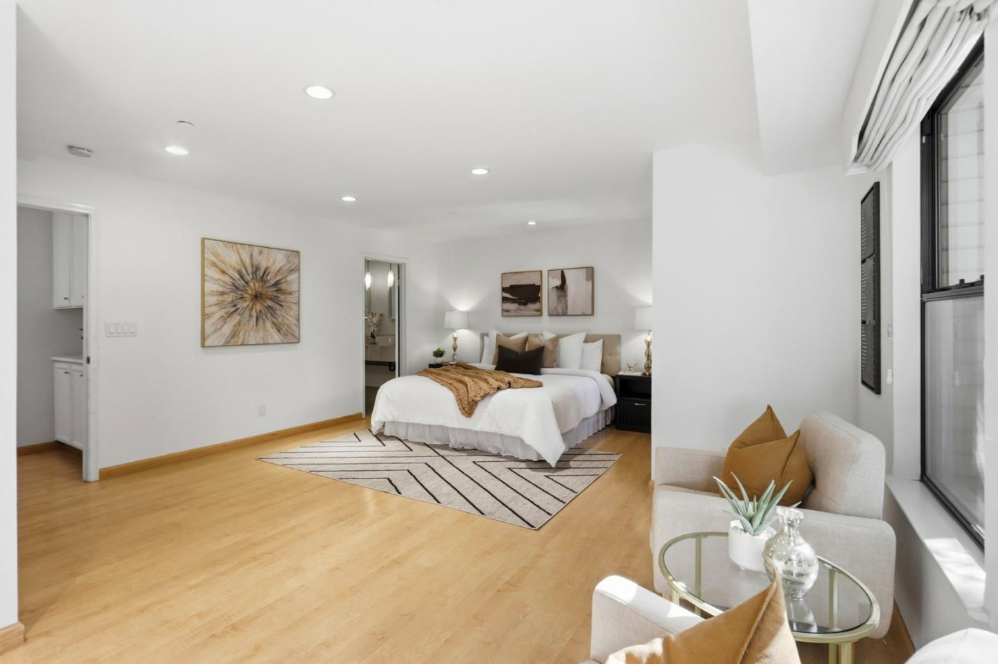 Detail Gallery Image 22 of 34 For 926 La Mesa Ter a,  Sunnyvale,  CA 94086 - 4 Beds | 3 Baths