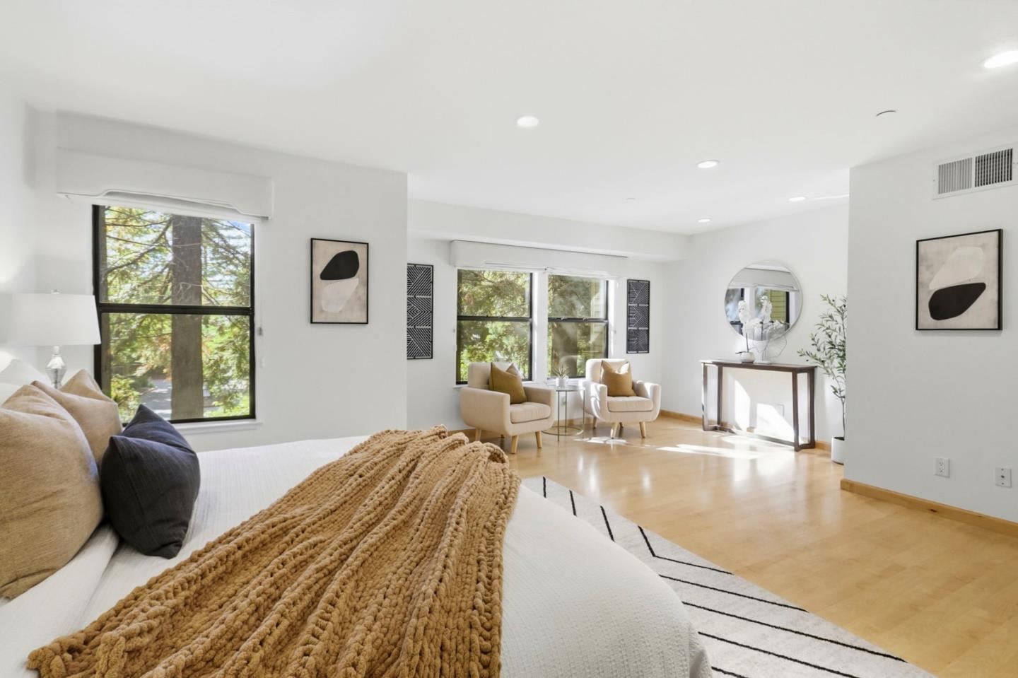 Detail Gallery Image 23 of 34 For 926 La Mesa Ter a,  Sunnyvale,  CA 94086 - 4 Beds | 3 Baths