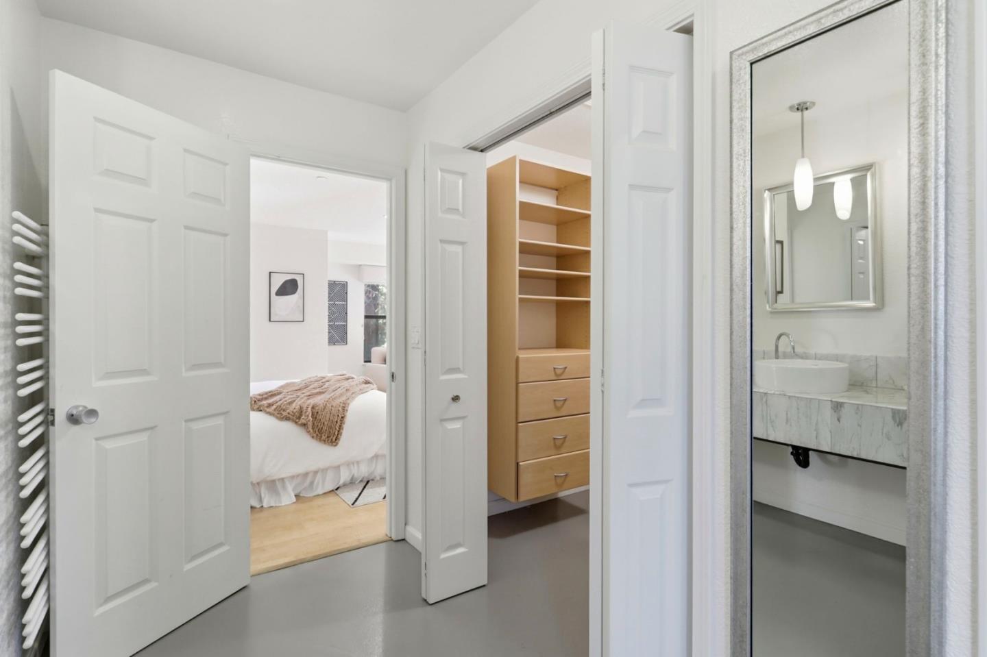 Detail Gallery Image 24 of 34 For 926 La Mesa Ter a,  Sunnyvale,  CA 94086 - 4 Beds | 3 Baths