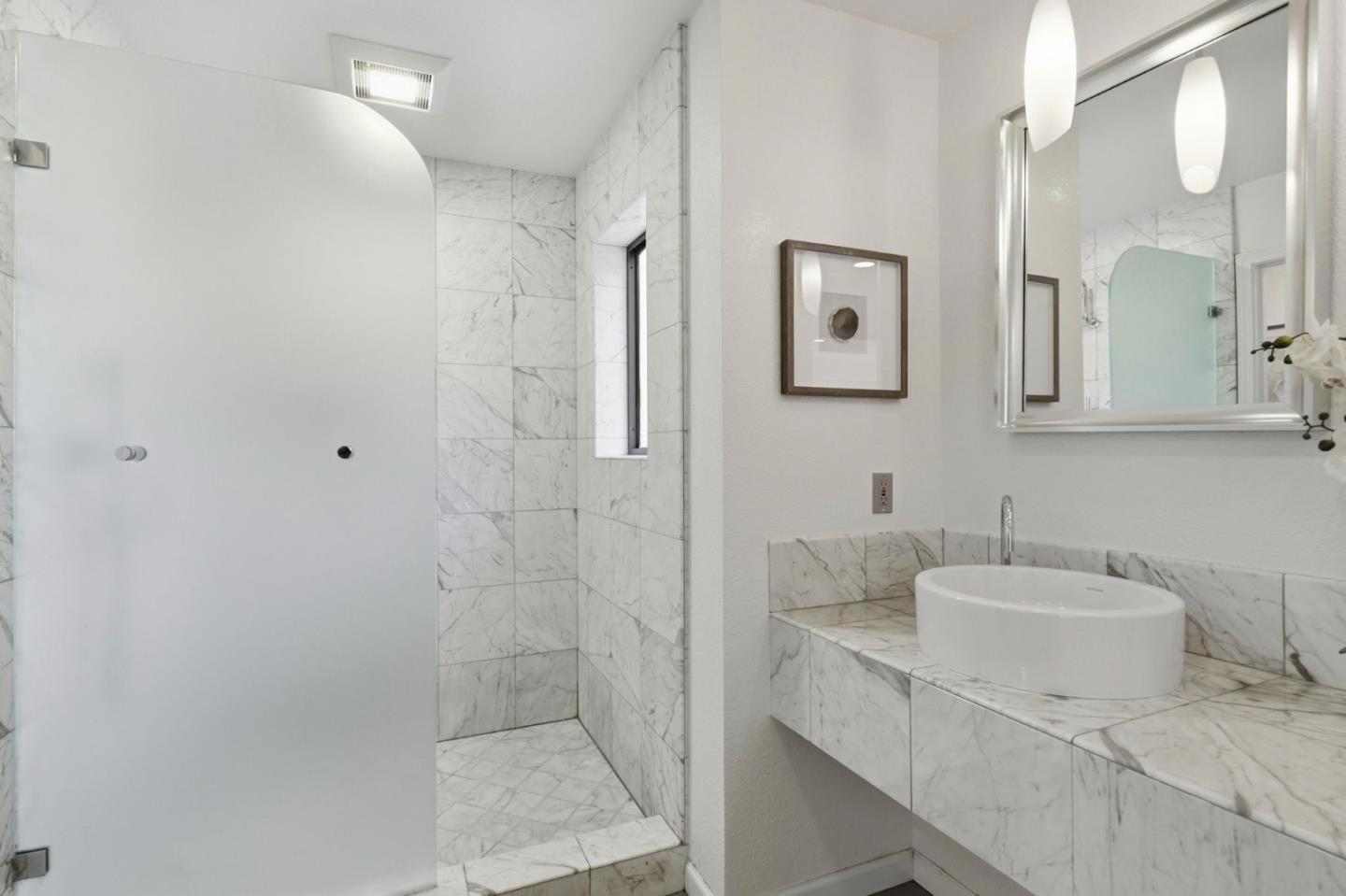 Detail Gallery Image 26 of 34 For 926 La Mesa Ter a,  Sunnyvale,  CA 94086 - 4 Beds | 3 Baths