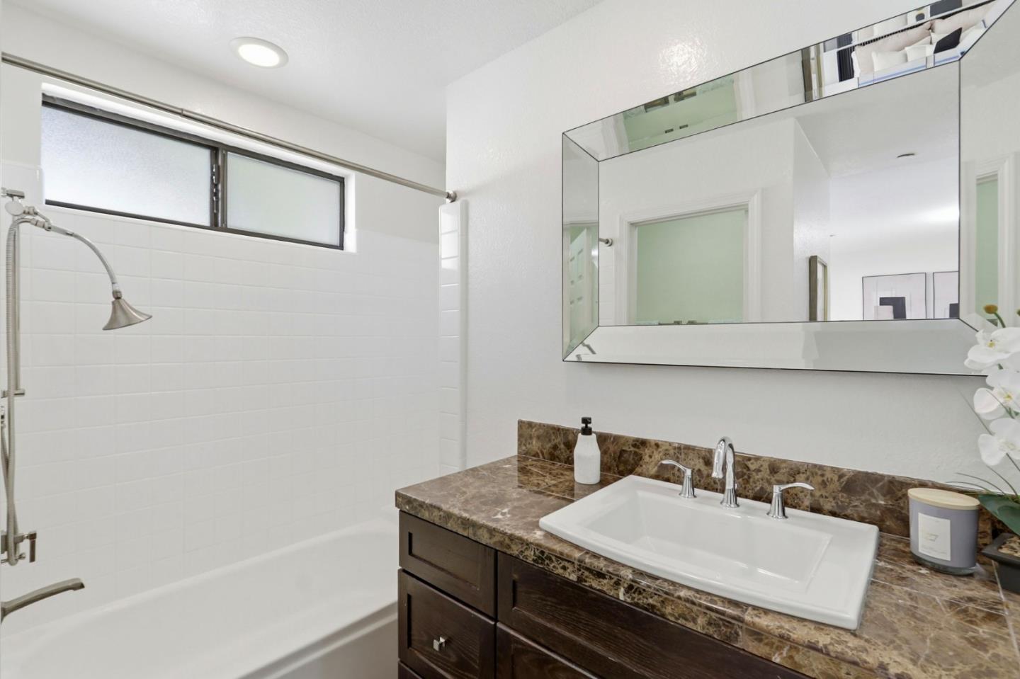 Detail Gallery Image 29 of 34 For 926 La Mesa Ter a,  Sunnyvale,  CA 94086 - 4 Beds | 3 Baths