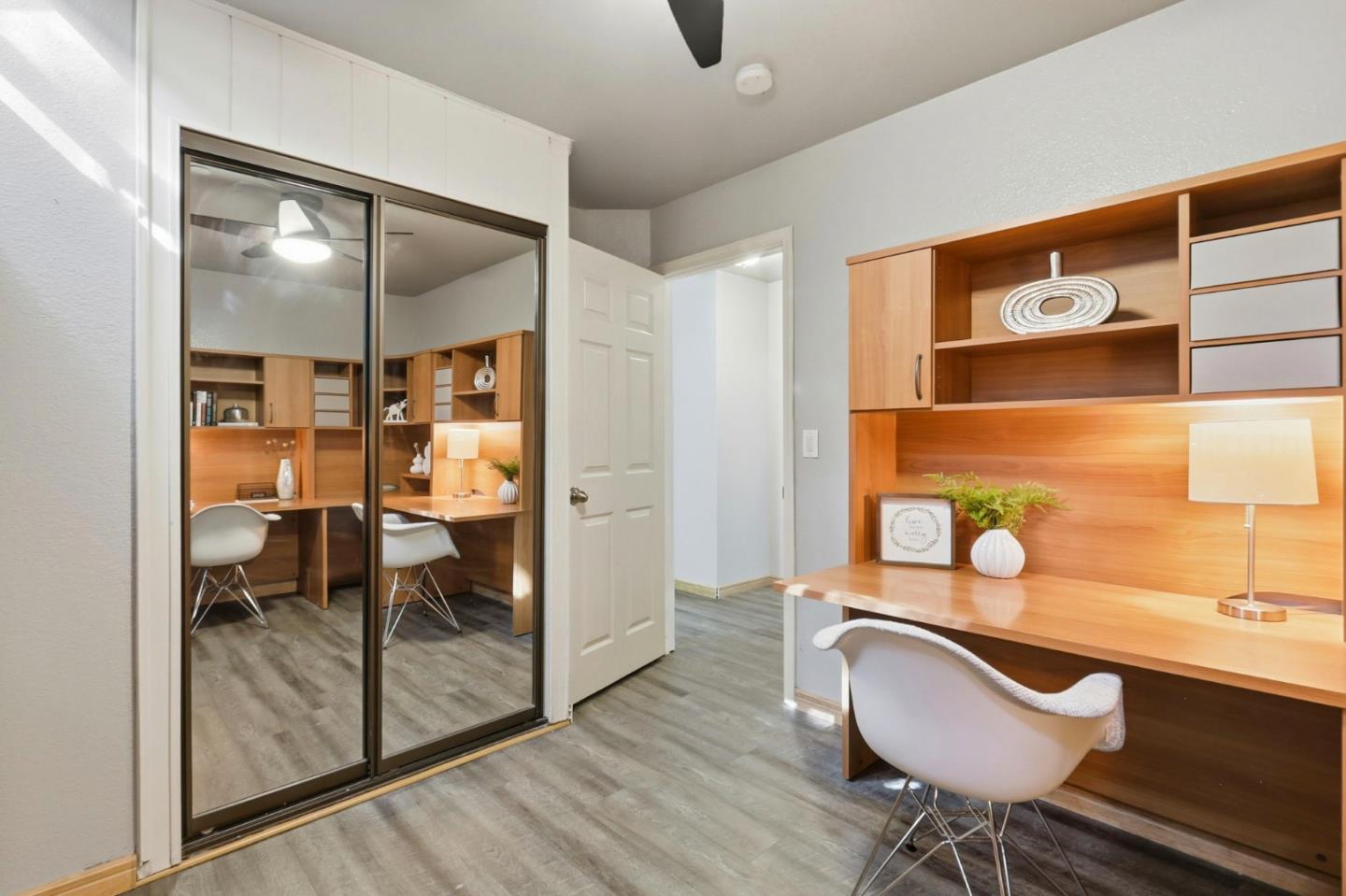 Detail Gallery Image 31 of 34 For 926 La Mesa Ter a,  Sunnyvale,  CA 94086 - 4 Beds | 3 Baths