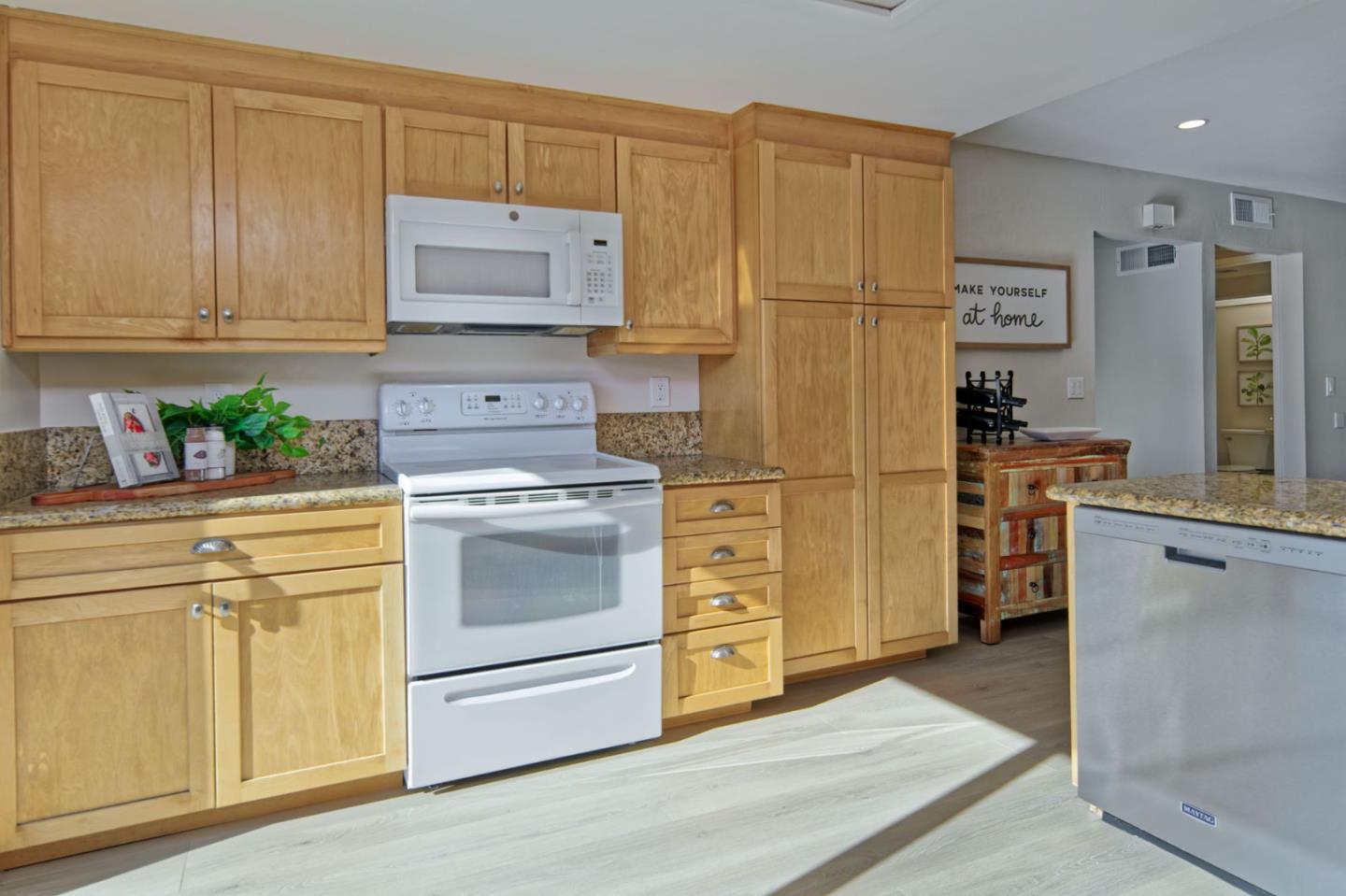 Photo #8: ML82027007 Listing: Photo #8