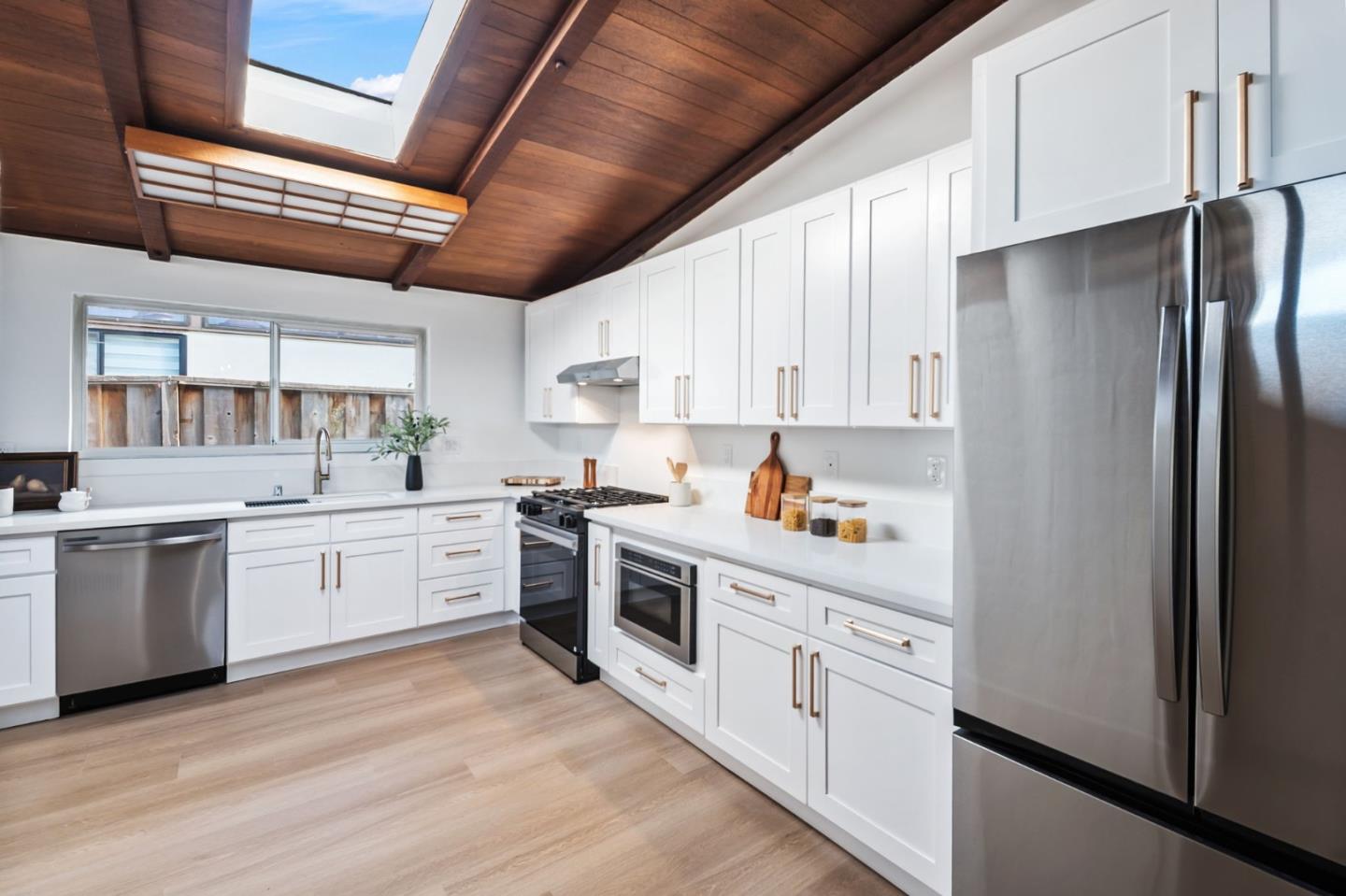 Detail Gallery Image 15 of 46 For 1966 Boca Raton St, Hayward,  CA 94545 - 3 Beds | 2 Baths