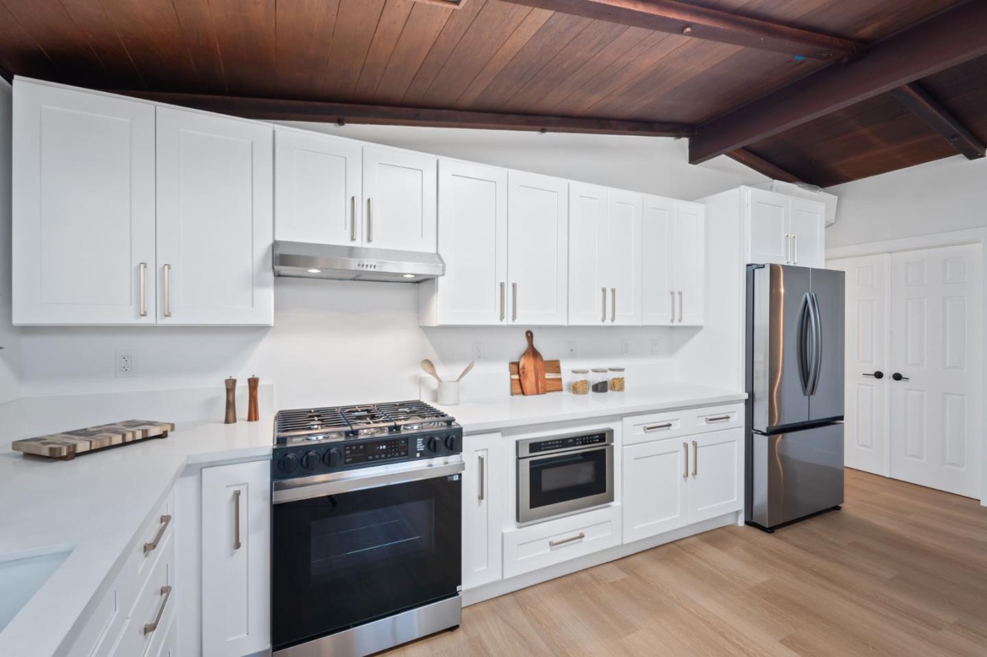 Detail Gallery Image 16 of 46 For 1966 Boca Raton St, Hayward,  CA 94545 - 3 Beds | 2 Baths