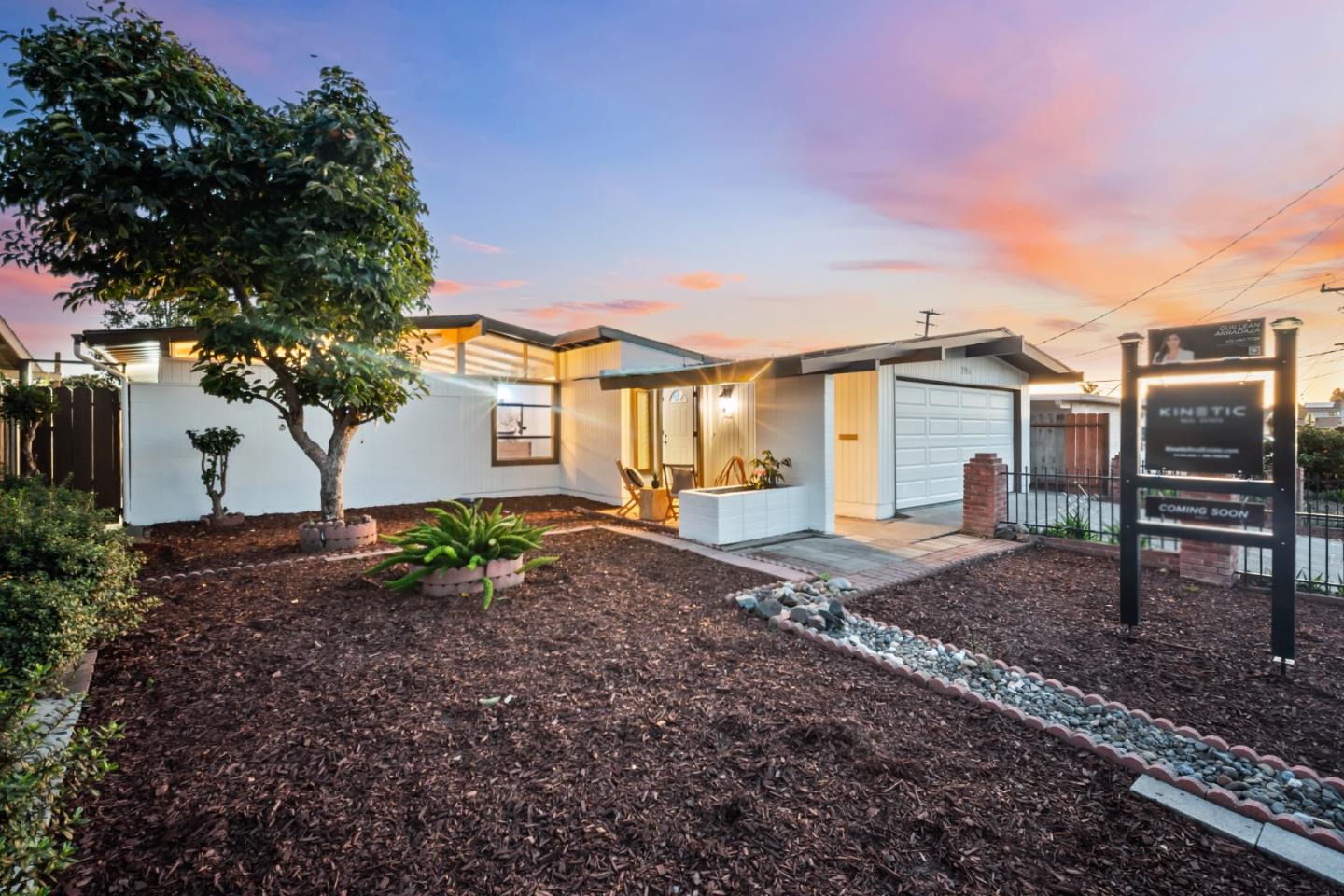 Detail Gallery Image 3 of 46 For 1966 Boca Raton St, Hayward,  CA 94545 - 3 Beds | 2 Baths