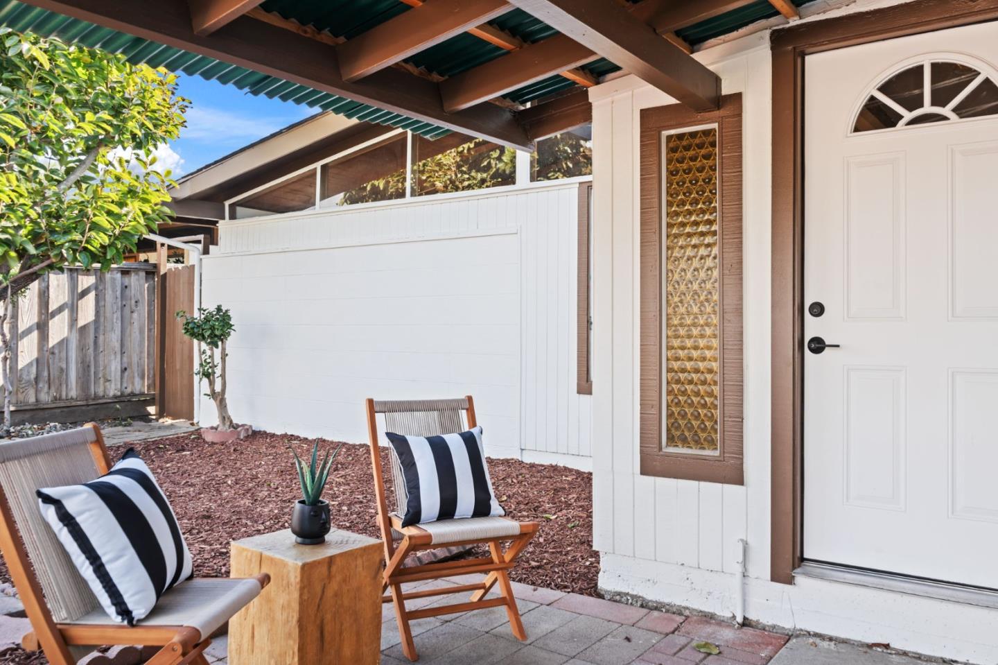 Detail Gallery Image 6 of 46 For 1966 Boca Raton St, Hayward,  CA 94545 - 3 Beds | 2 Baths