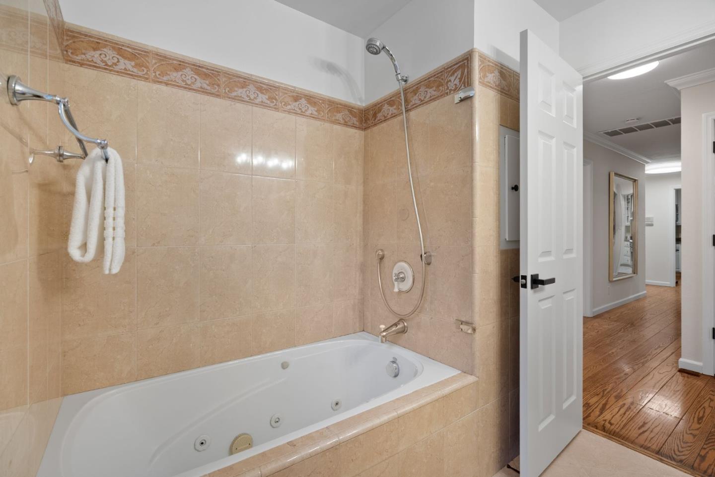 Detail Gallery Image 21 of 25 For 551 Sequoia Ave, Redwood City,  CA 94061 - 3 Beds | 2/1 Baths