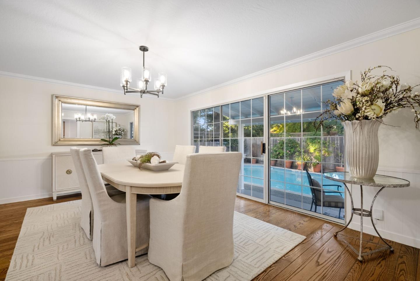 Detail Gallery Image 6 of 25 For 551 Sequoia Ave, Redwood City,  CA 94061 - 3 Beds | 2/1 Baths