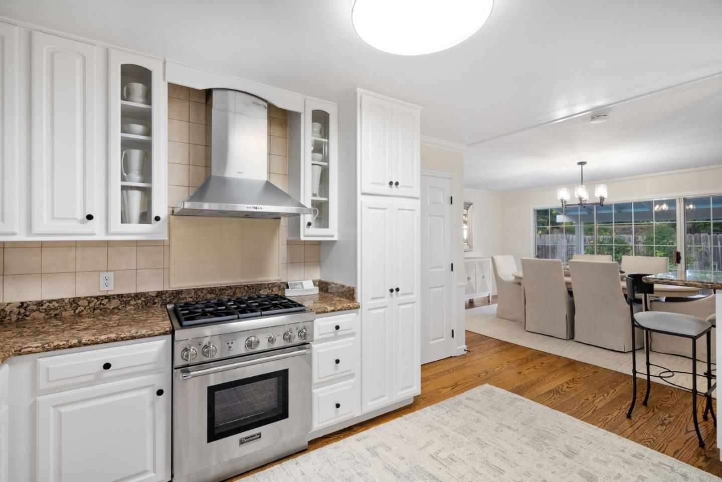 Detail Gallery Image 8 of 25 For 551 Sequoia Ave, Redwood City,  CA 94061 - 3 Beds | 2/1 Baths