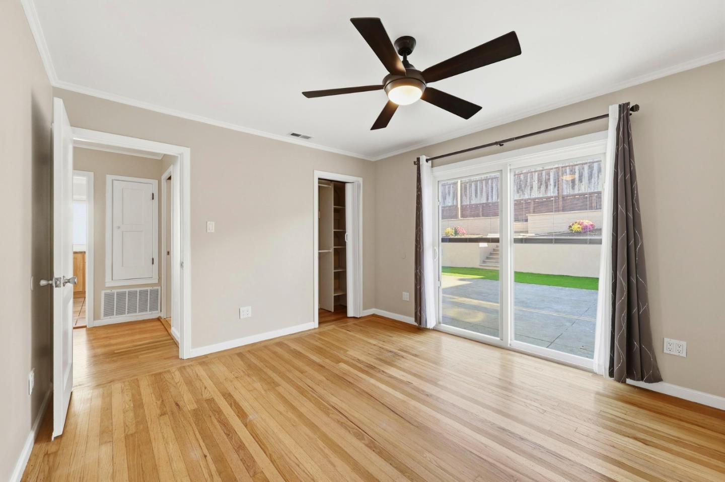 Detail Gallery Image 15 of 28 For 155 Brentwood Dr, South San Francisco,  CA 94080 - 2 Beds | 2 Baths