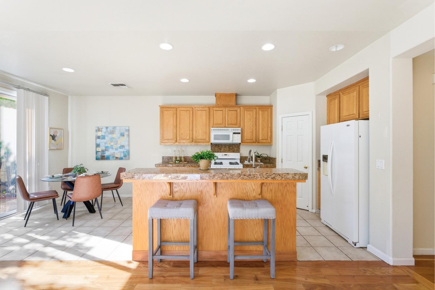 Detail Gallery Image 12 of 47 For 2014 Gammell Brown Pl, Santa Clara,  CA 95050 - 5 Beds | 3 Baths