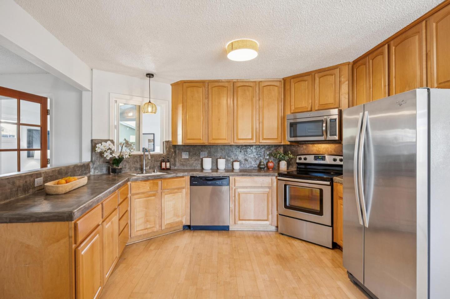 Detail Gallery Image 17 of 54 For 1557 Mizzen Ln, Half Moon Bay,  CA 94019 - 3 Beds | 2 Baths