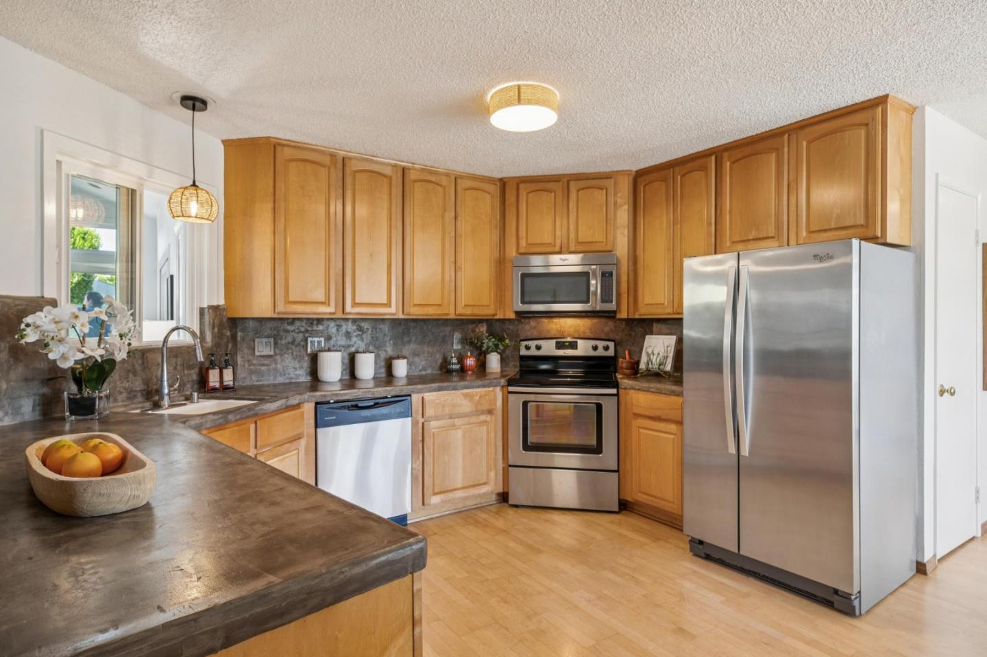 Detail Gallery Image 18 of 54 For 1557 Mizzen Ln, Half Moon Bay,  CA 94019 - 3 Beds | 2 Baths