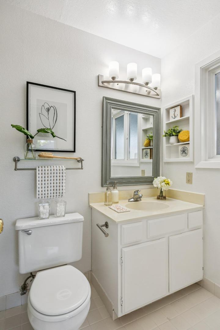 Detail Gallery Image 33 of 54 For 1557 Mizzen Ln, Half Moon Bay,  CA 94019 - 3 Beds | 2 Baths