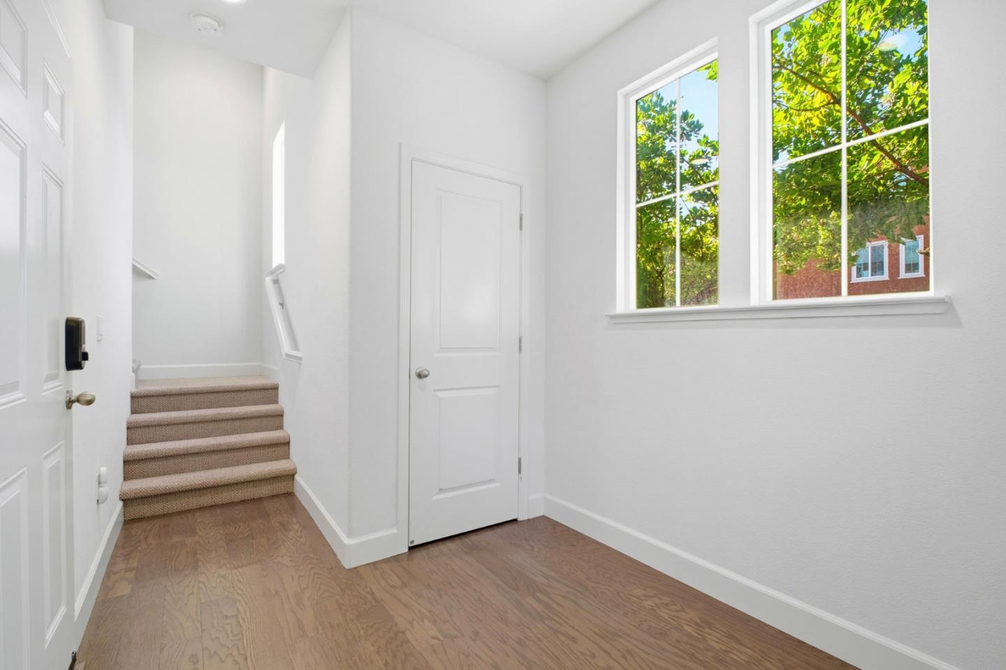 Detail Gallery Image 14 of 37 For 5724 Pandorea Ter, Newark,  CA 94560 - 2 Beds | 2/1 Baths