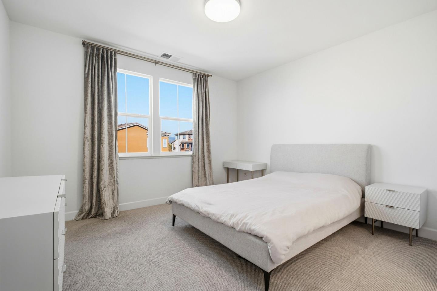 Detail Gallery Image 15 of 37 For 5724 Pandorea Ter, Newark,  CA 94560 - 2 Beds | 2/1 Baths