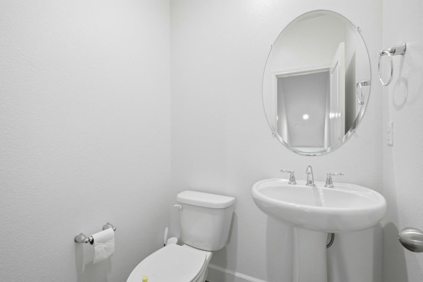 Detail Gallery Image 23 of 37 For 5724 Pandorea Ter, Newark,  CA 94560 - 2 Beds | 2/1 Baths