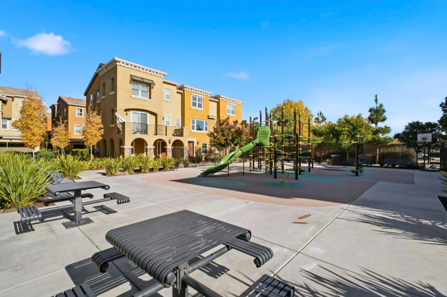 Detail Gallery Image 36 of 37 For 5724 Pandorea Ter, Newark,  CA 94560 - 2 Beds | 2/1 Baths