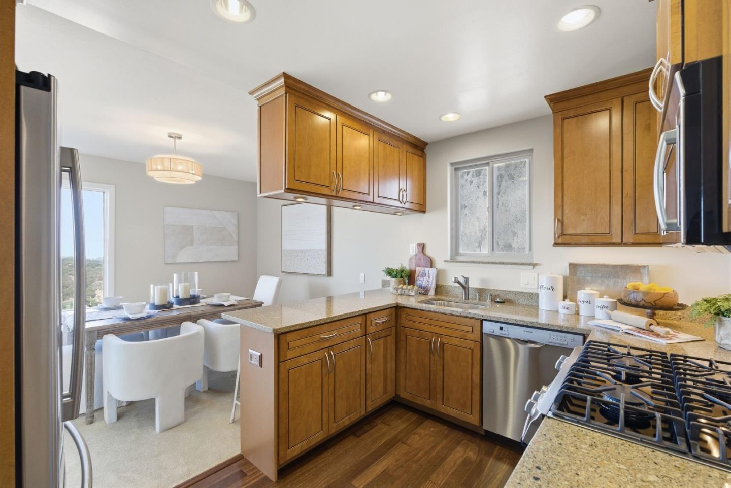 Detail Gallery Image 15 of 39 For 88 Alta Vista Way, Daly City,  CA 94014 - 2 Beds | 2 Baths