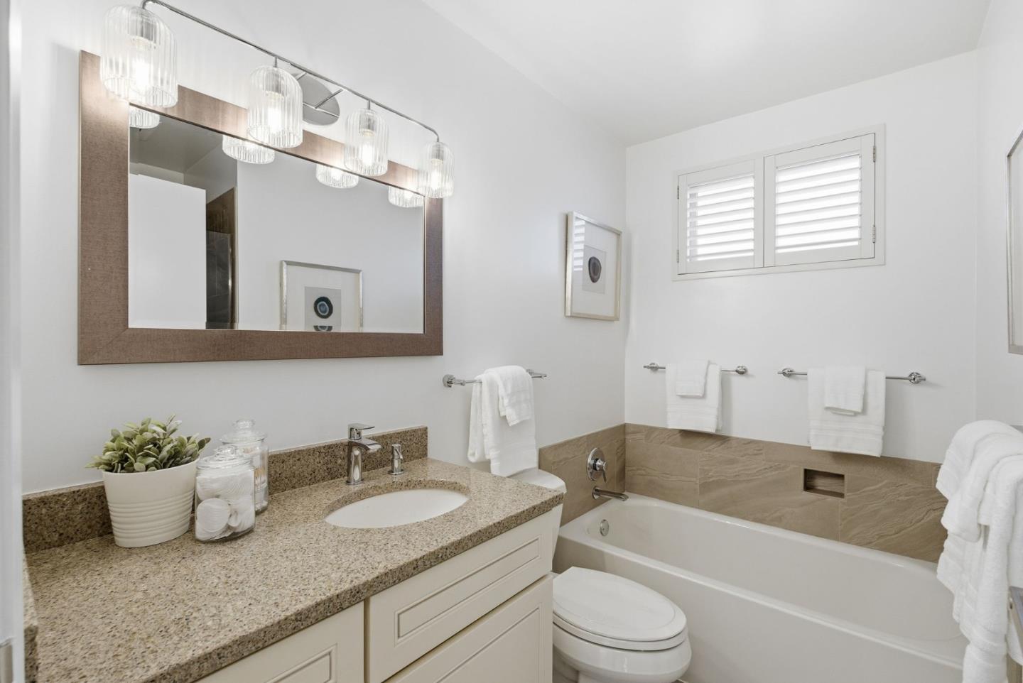 Detail Gallery Image 22 of 39 For 88 Alta Vista Way, Daly City,  CA 94014 - 2 Beds | 2 Baths