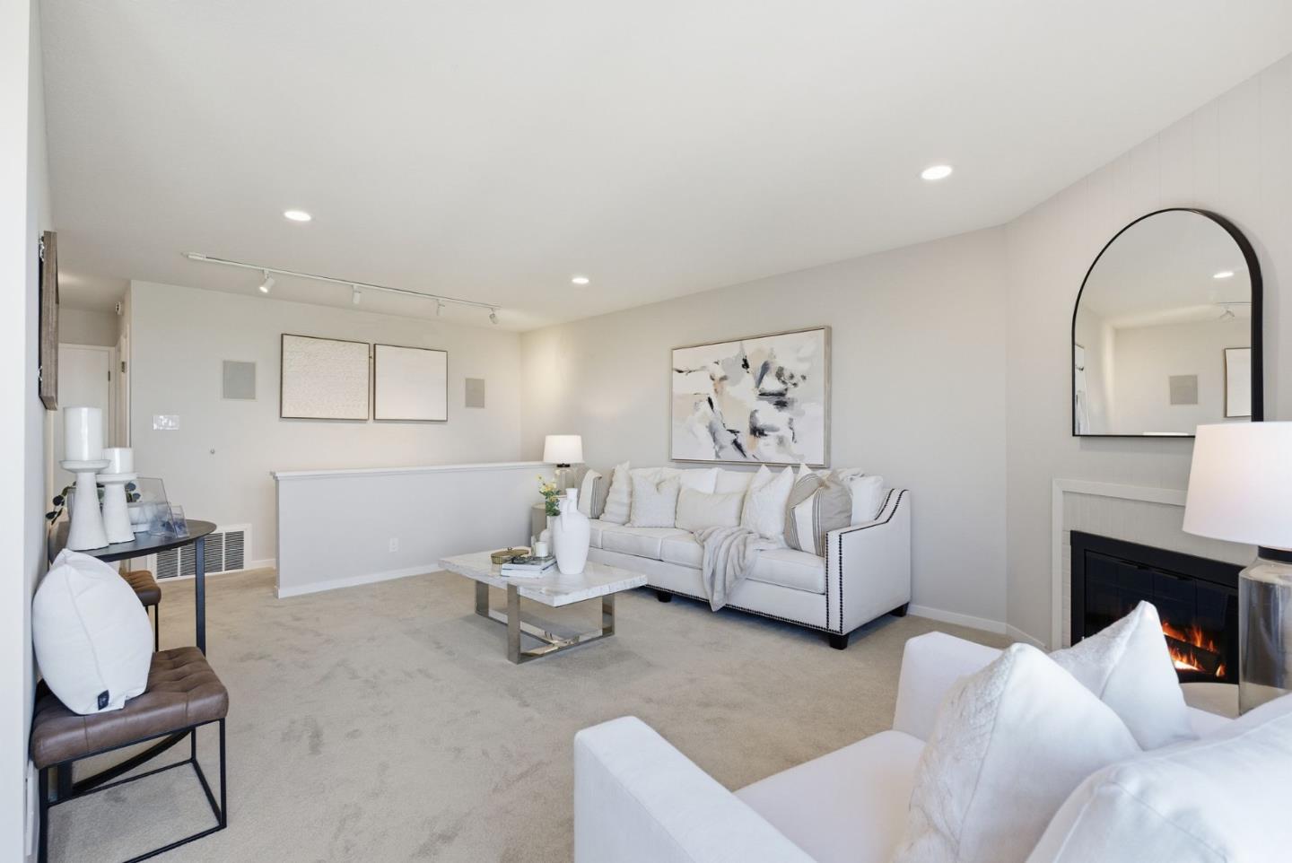 Detail Gallery Image 3 of 39 For 88 Alta Vista Way, Daly City,  CA 94014 - 2 Beds | 2 Baths