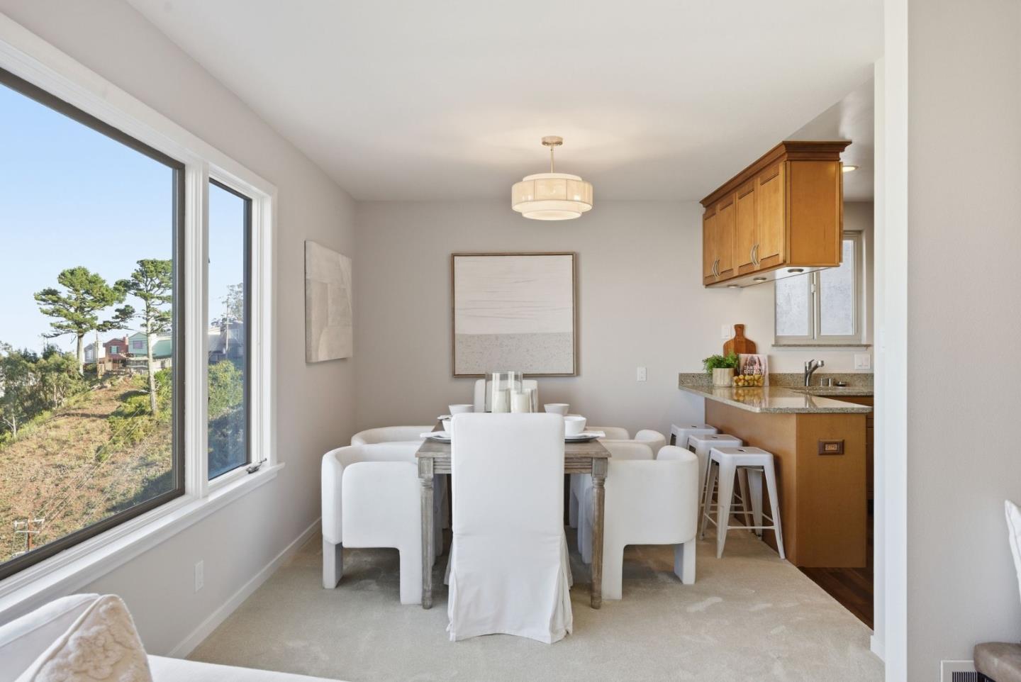 Detail Gallery Image 9 of 39 For 88 Alta Vista Way, Daly City,  CA 94014 - 2 Beds | 2 Baths