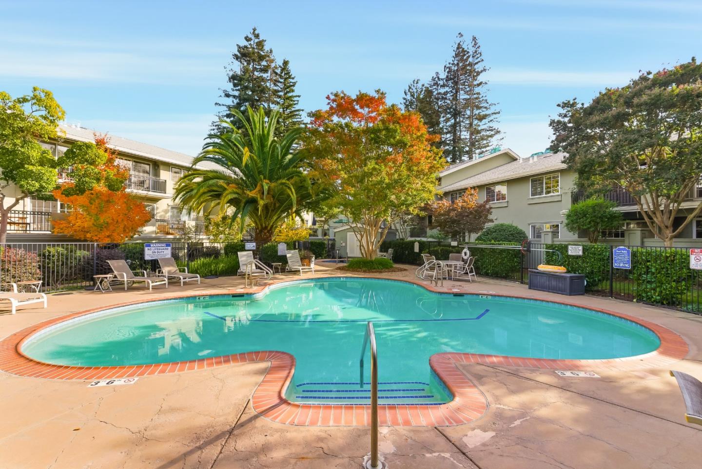 Detail Gallery Image 20 of 24 For 20 Willow Rd #7,  Menlo Park,  CA 94025 - 1 Beds | 1 Baths