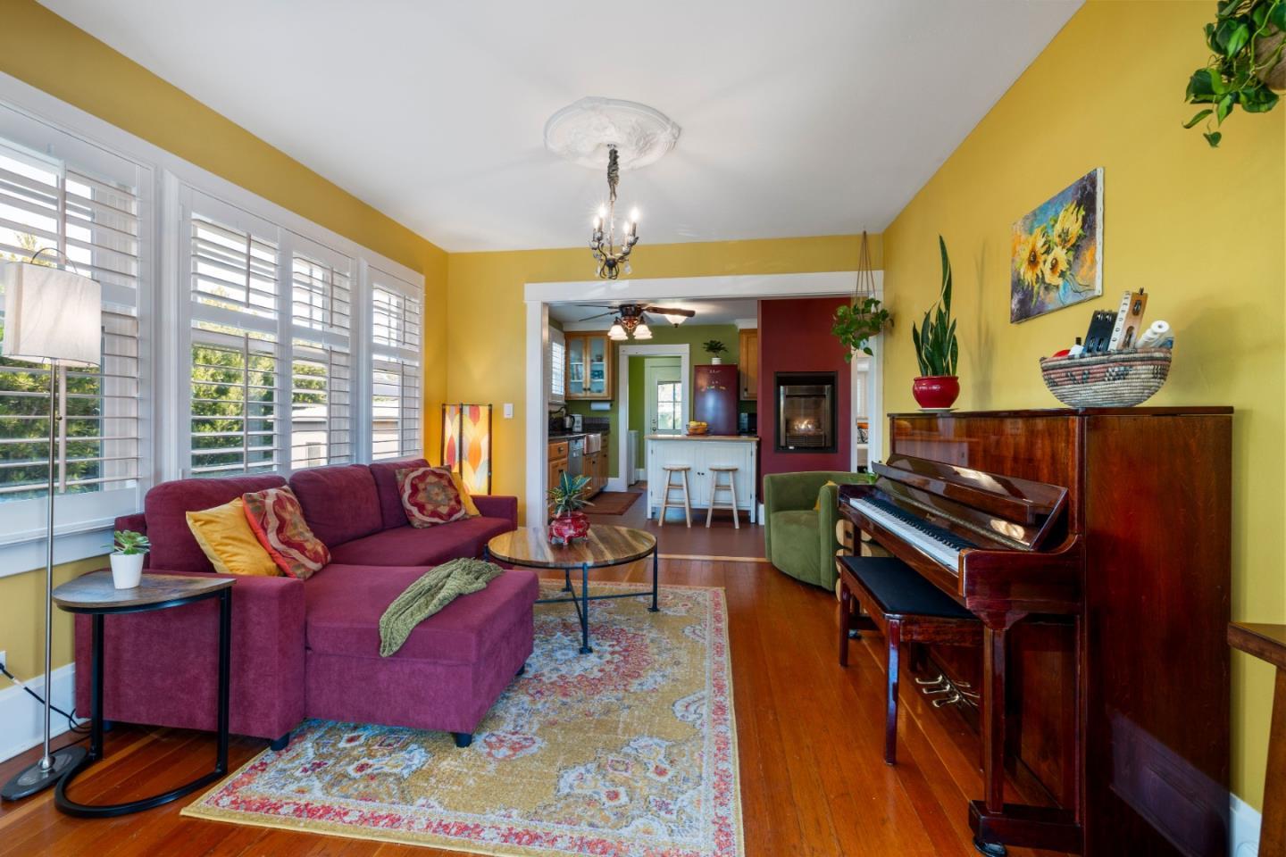 Detail Gallery Image 6 of 40 For 113 Washburn Ave, Santa Cruz,  CA 95060 - 2 Beds | 1/1 Baths