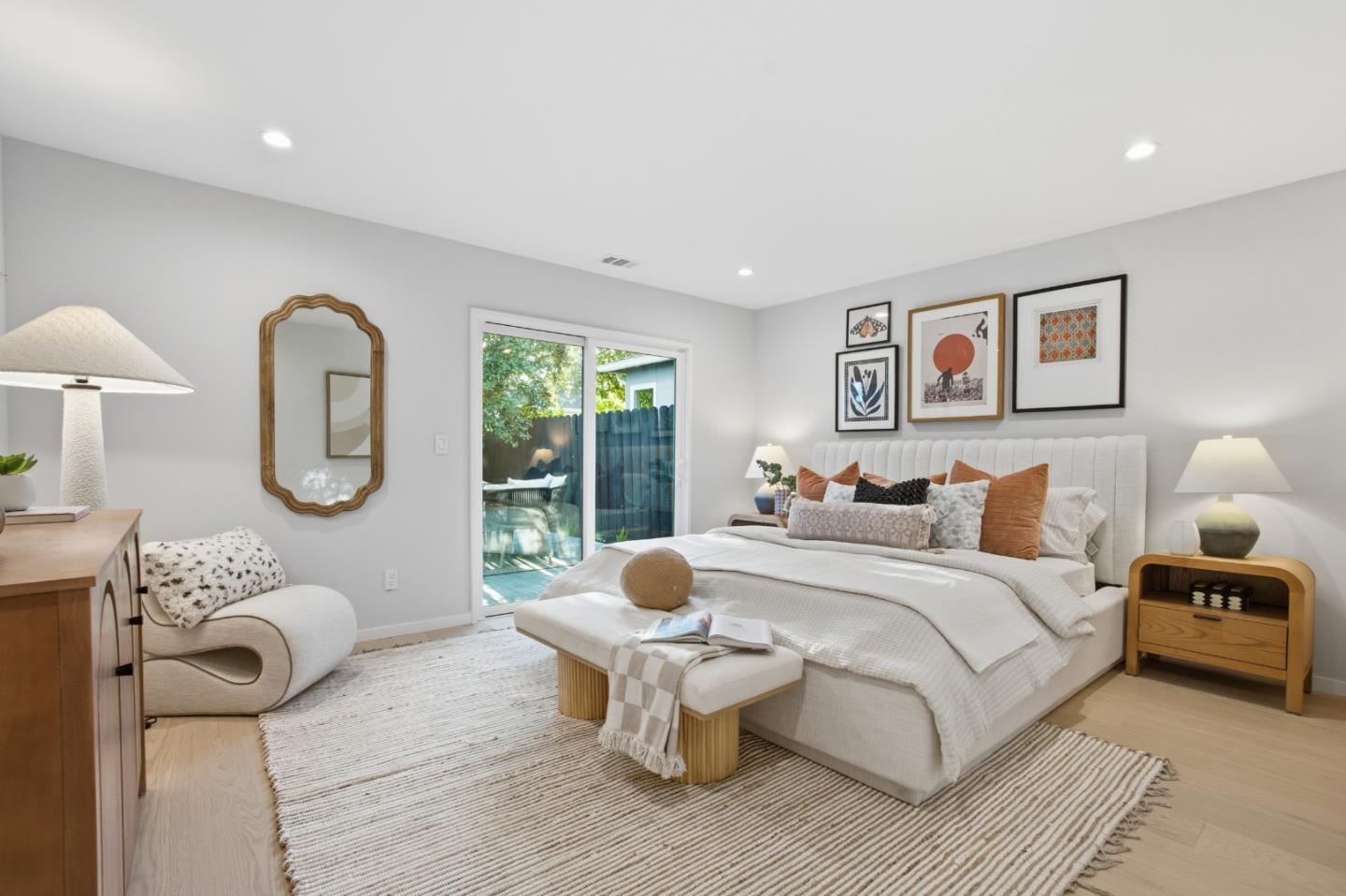 Detail Gallery Image 15 of 50 For 1316 Elm St, San Carlos,  CA 94070 - 4 Beds | 3 Baths