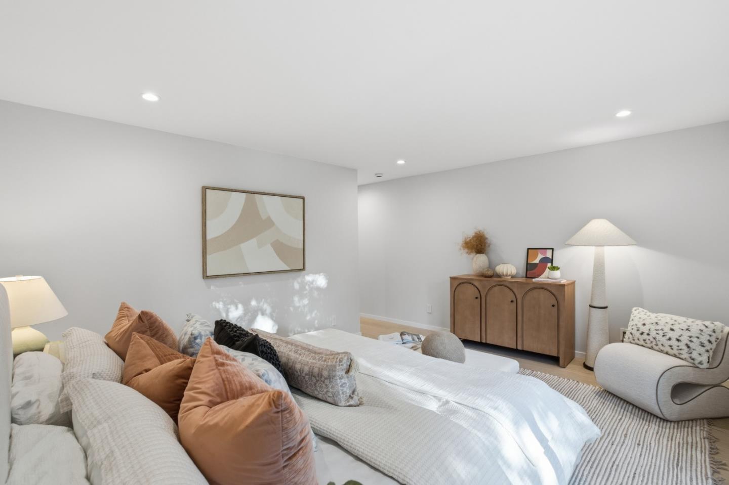 Detail Gallery Image 17 of 50 For 1316 Elm St, San Carlos,  CA 94070 - 4 Beds | 3 Baths