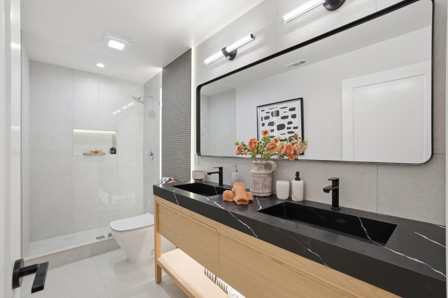 Detail Gallery Image 18 of 50 For 1316 Elm St, San Carlos,  CA 94070 - 4 Beds | 3 Baths